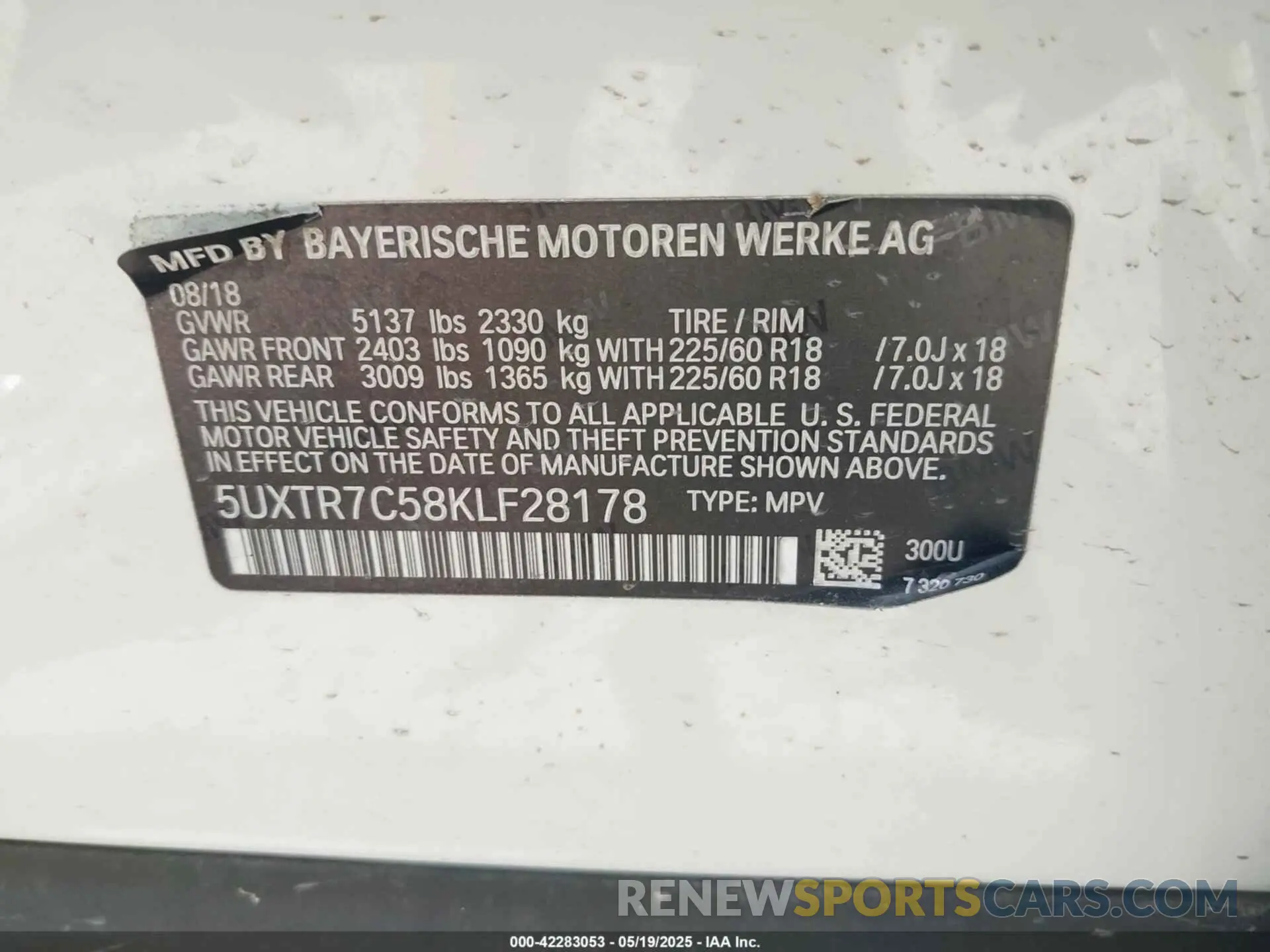 9 Photograph of a damaged car 5UXTR7C58KLF28178 BMW X3 2019