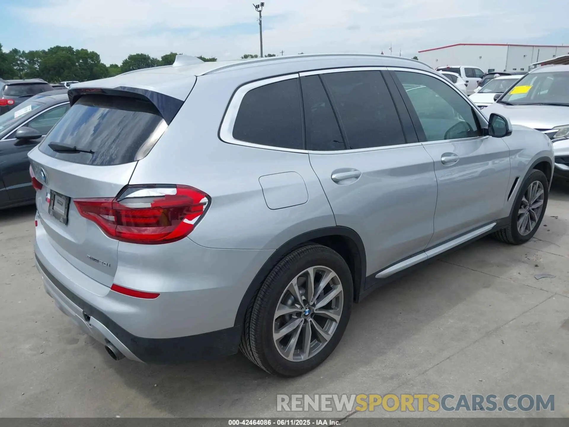 4 Photograph of a damaged car 5UXTR7C58KLF30870 BMW X3 2019