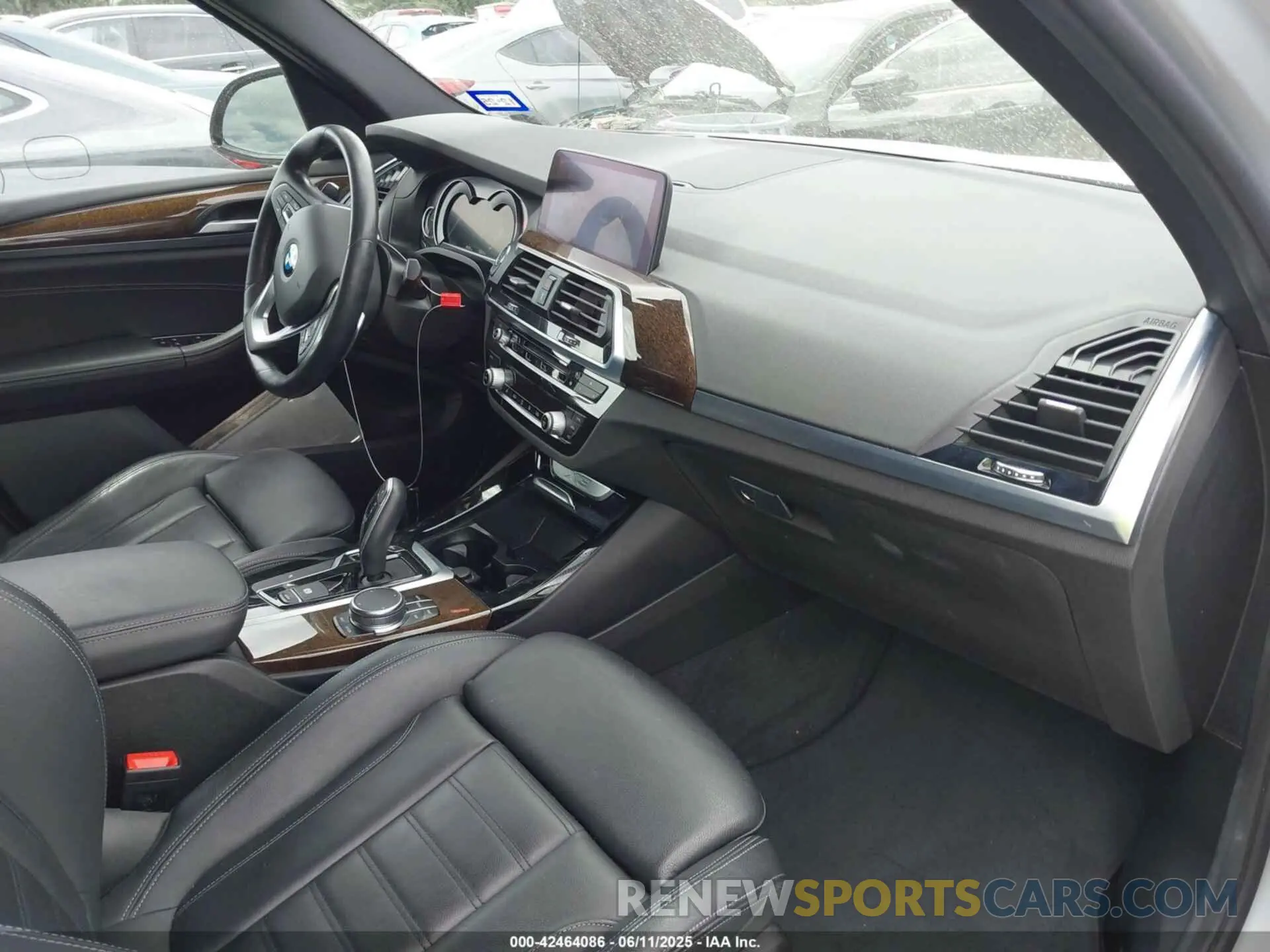 5 Photograph of a damaged car 5UXTR7C58KLF30870 BMW X3 2019