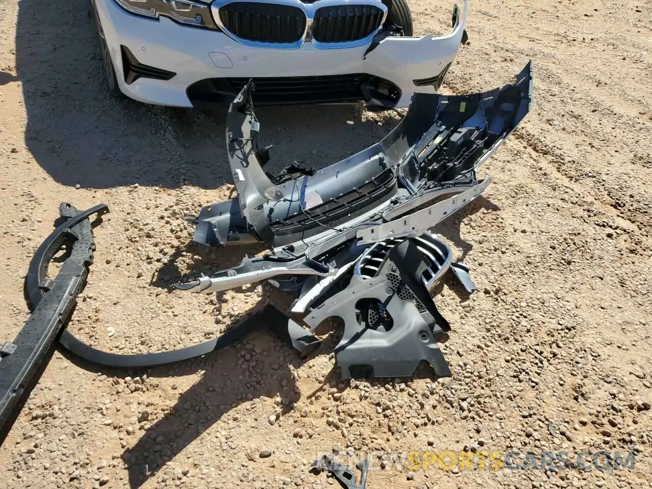 13 Photograph of a damaged car 5UXTR7C58KLF35339 BMW X3 2019