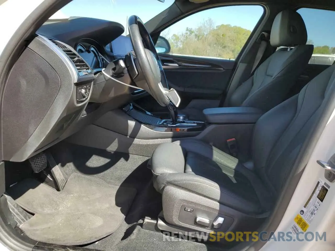 7 Photograph of a damaged car 5UXTR7C58KLF35339 BMW X3 2019