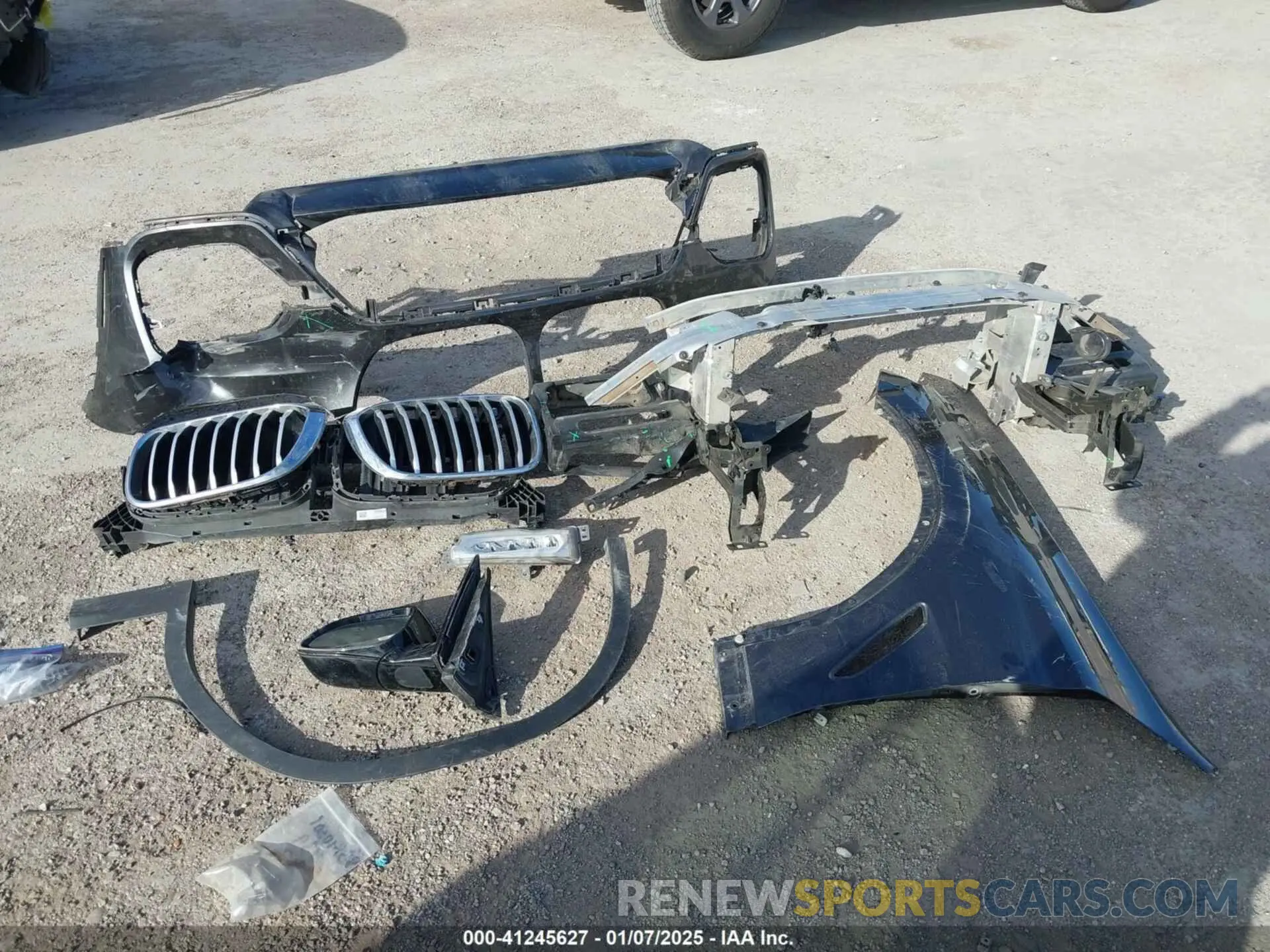 12 Photograph of a damaged car 5UXTR7C58KLF37088 BMW X3 2019