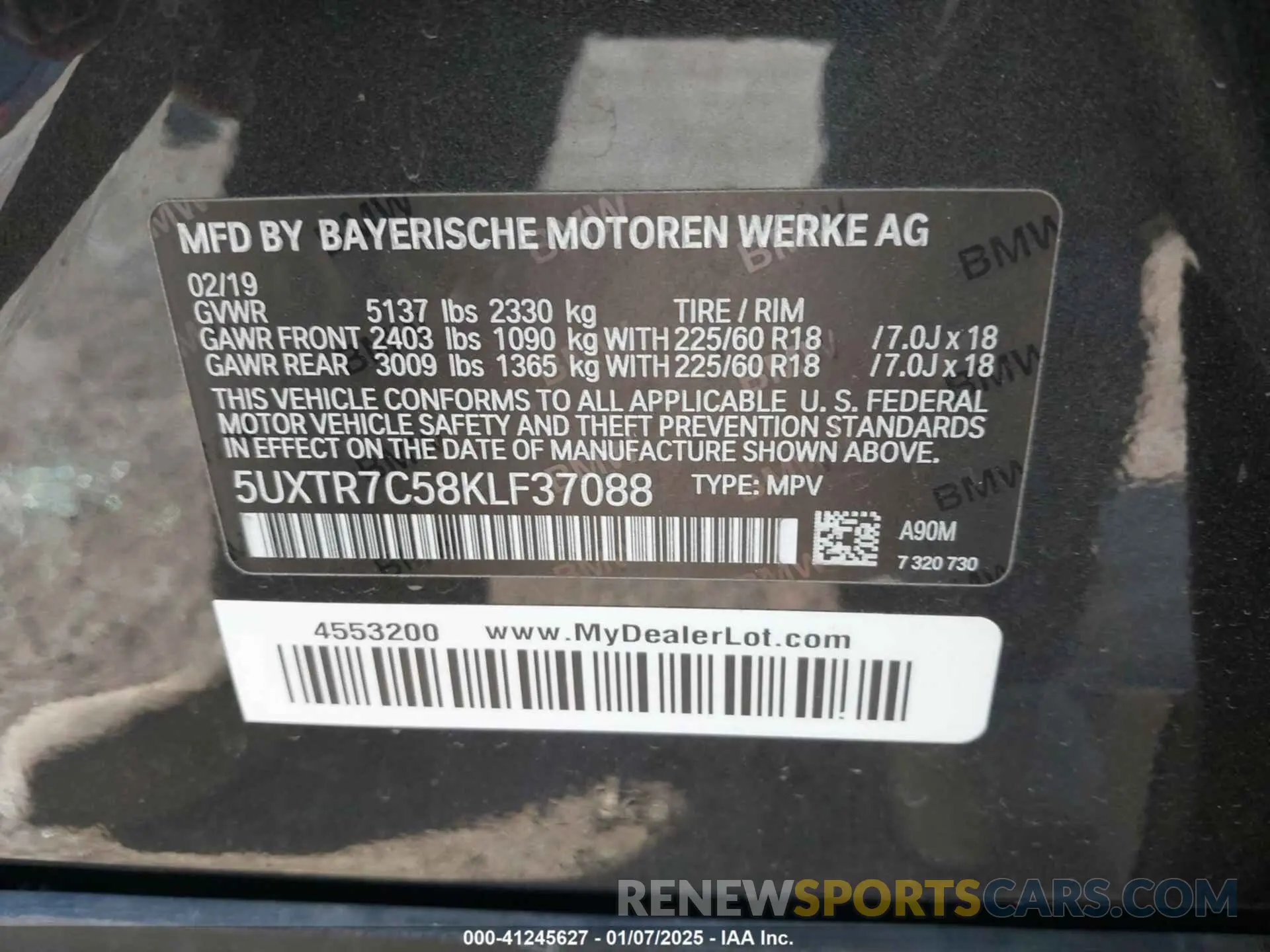 9 Photograph of a damaged car 5UXTR7C58KLF37088 BMW X3 2019