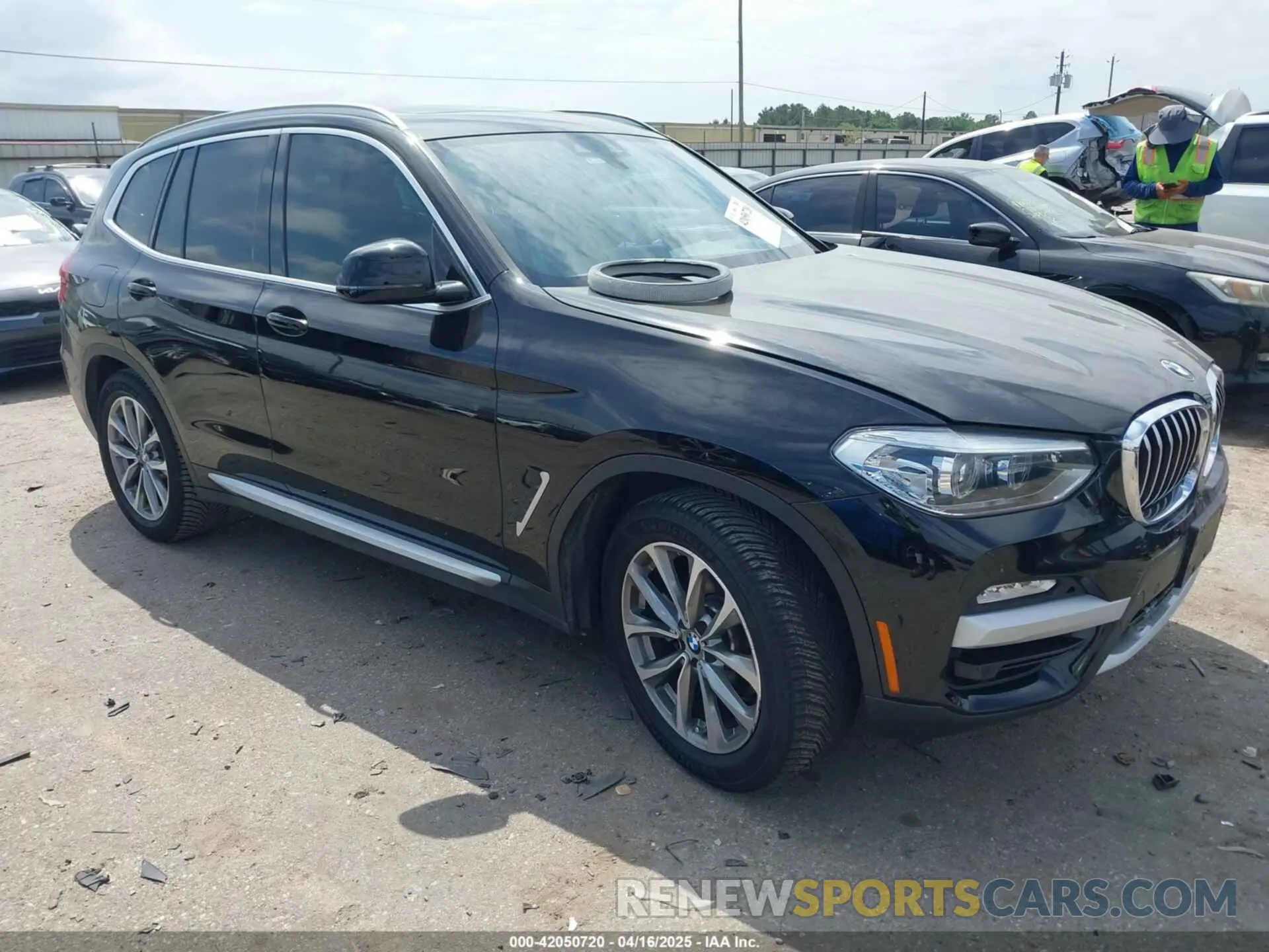 1 Photograph of a damaged car 5UXTR7C58KLR49721 BMW X3 2019