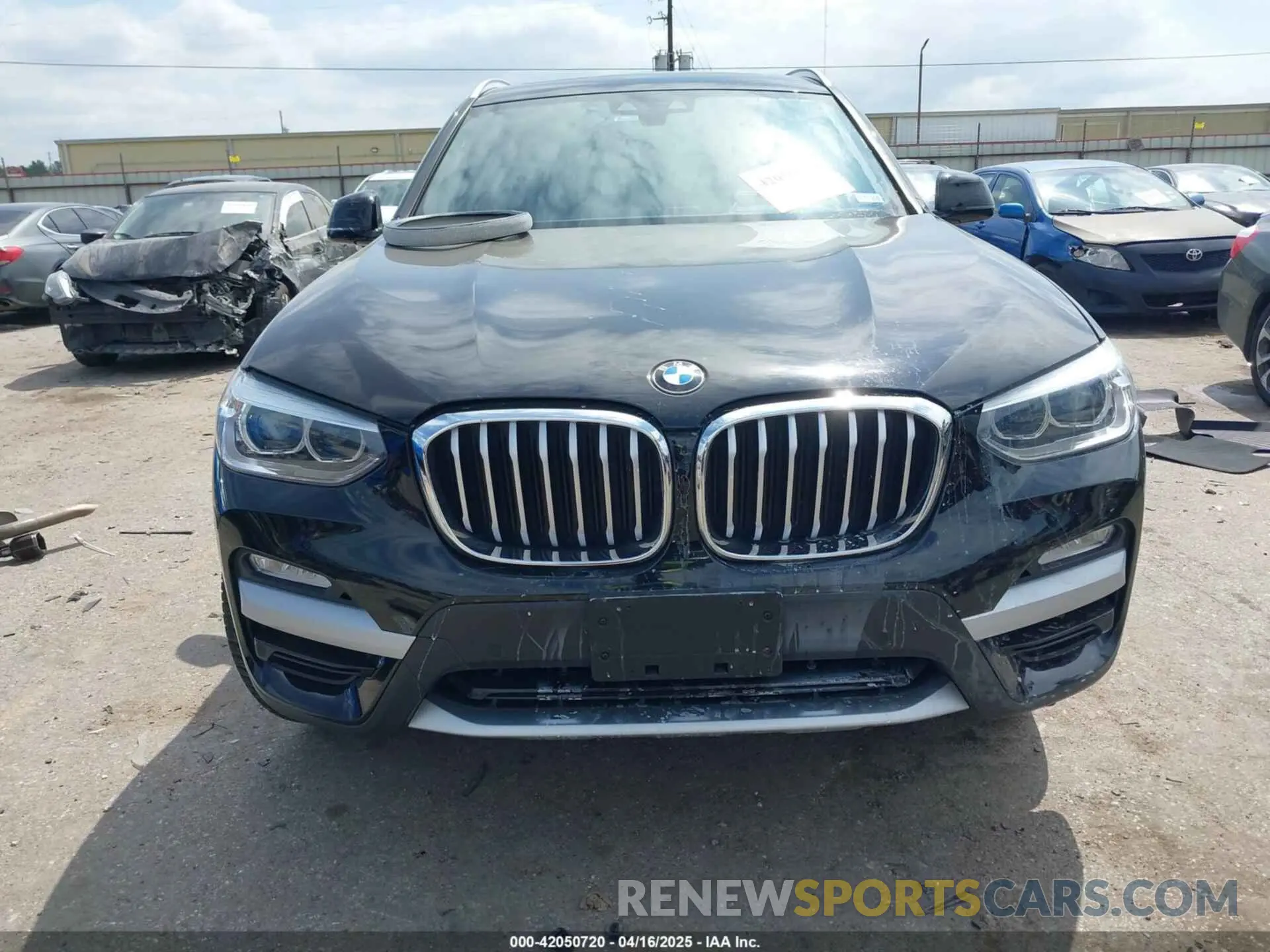 12 Photograph of a damaged car 5UXTR7C58KLR49721 BMW X3 2019