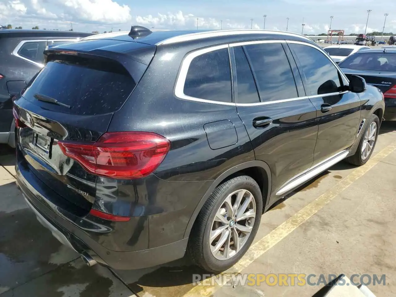 3 Photograph of a damaged car 5UXTR7C59KLE94316 BMW X3 2019