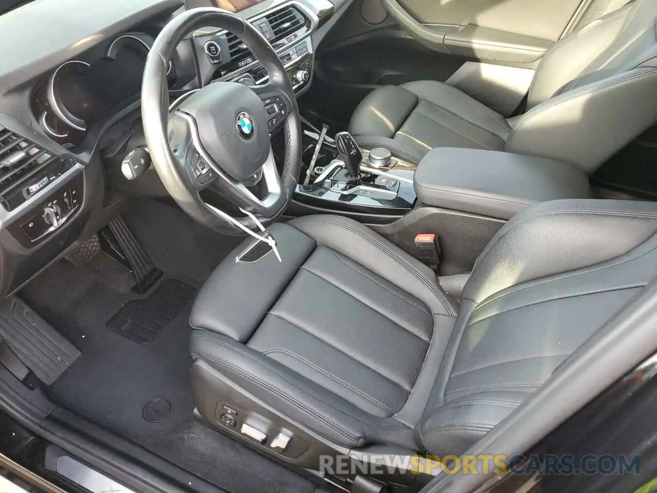 7 Photograph of a damaged car 5UXTR7C59KLE94316 BMW X3 2019