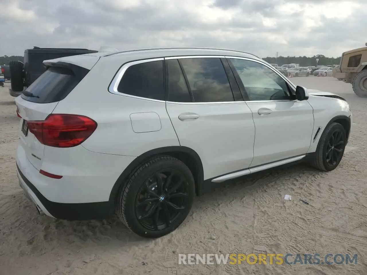 3 Photograph of a damaged car 5UXTR7C59KLF25810 BMW X3 2019