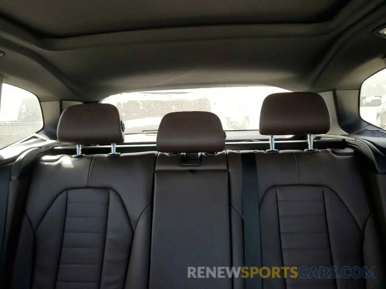 10 Photograph of a damaged car 5UXTR7C59KLF33793 BMW X3 2019