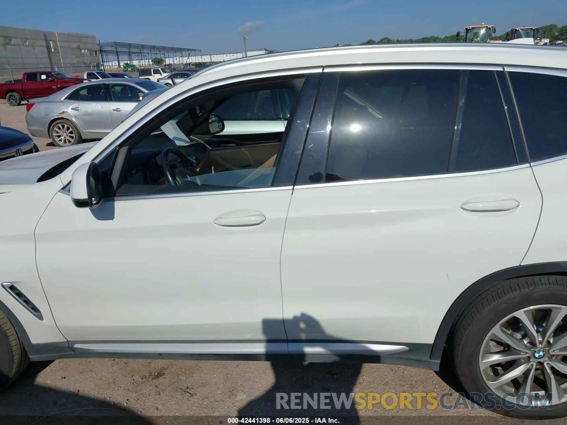 14 Photograph of a damaged car 5UXTR7C59KLF36855 BMW X3 2019