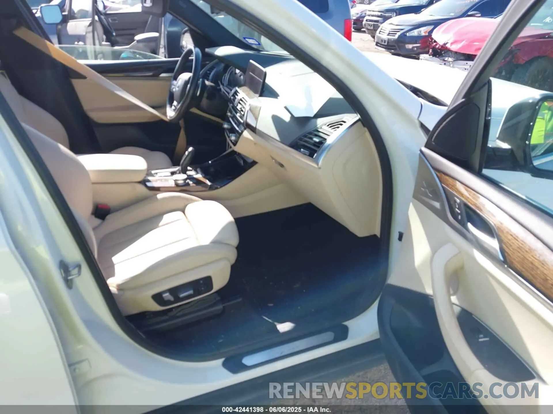 5 Photograph of a damaged car 5UXTR7C59KLF36855 BMW X3 2019