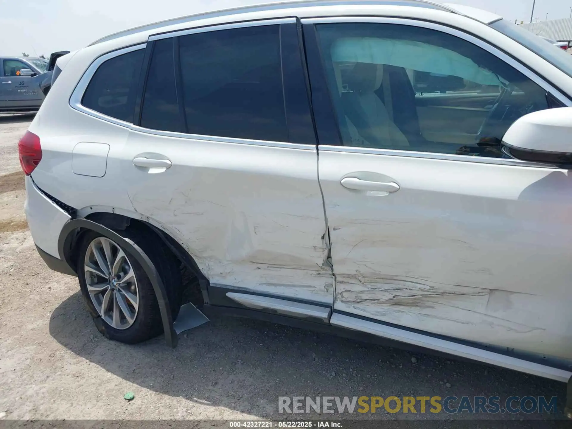 6 Photograph of a damaged car 5UXTR7C59KLR38680 BMW X3 2019
