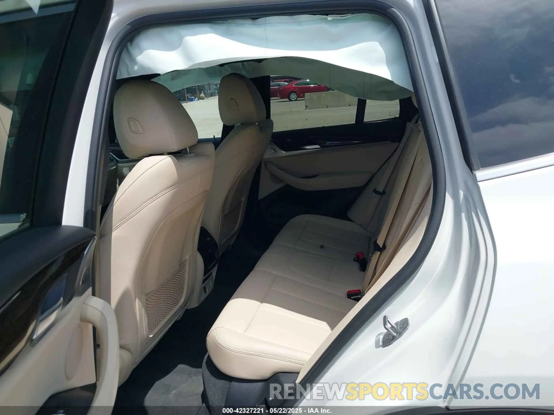 8 Photograph of a damaged car 5UXTR7C59KLR38680 BMW X3 2019