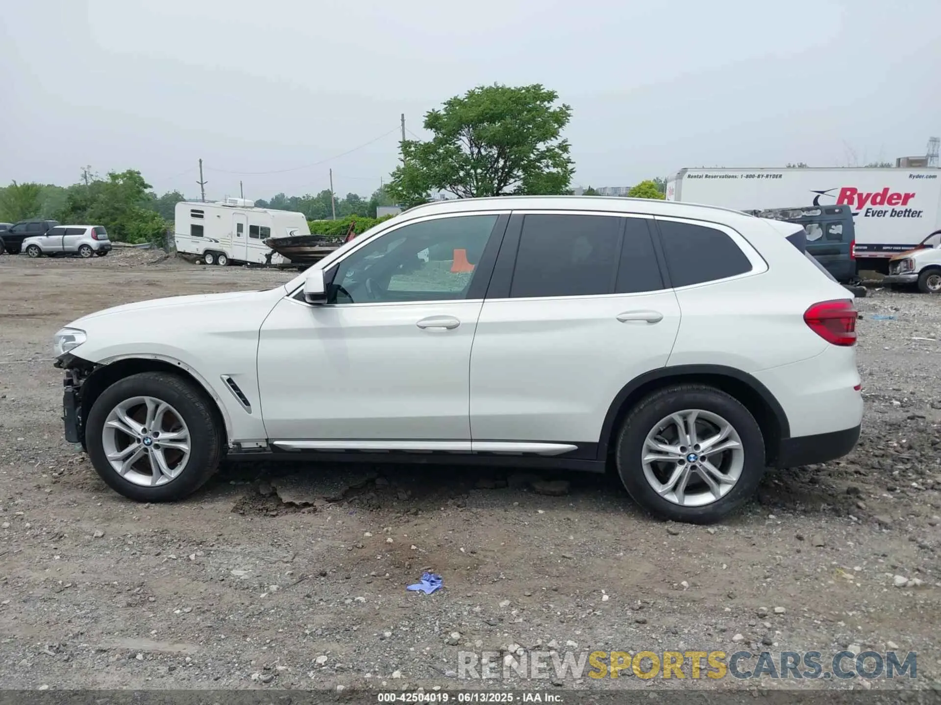 13 Photograph of a damaged car 5UXTR7C59KLR39960 BMW X3 2019