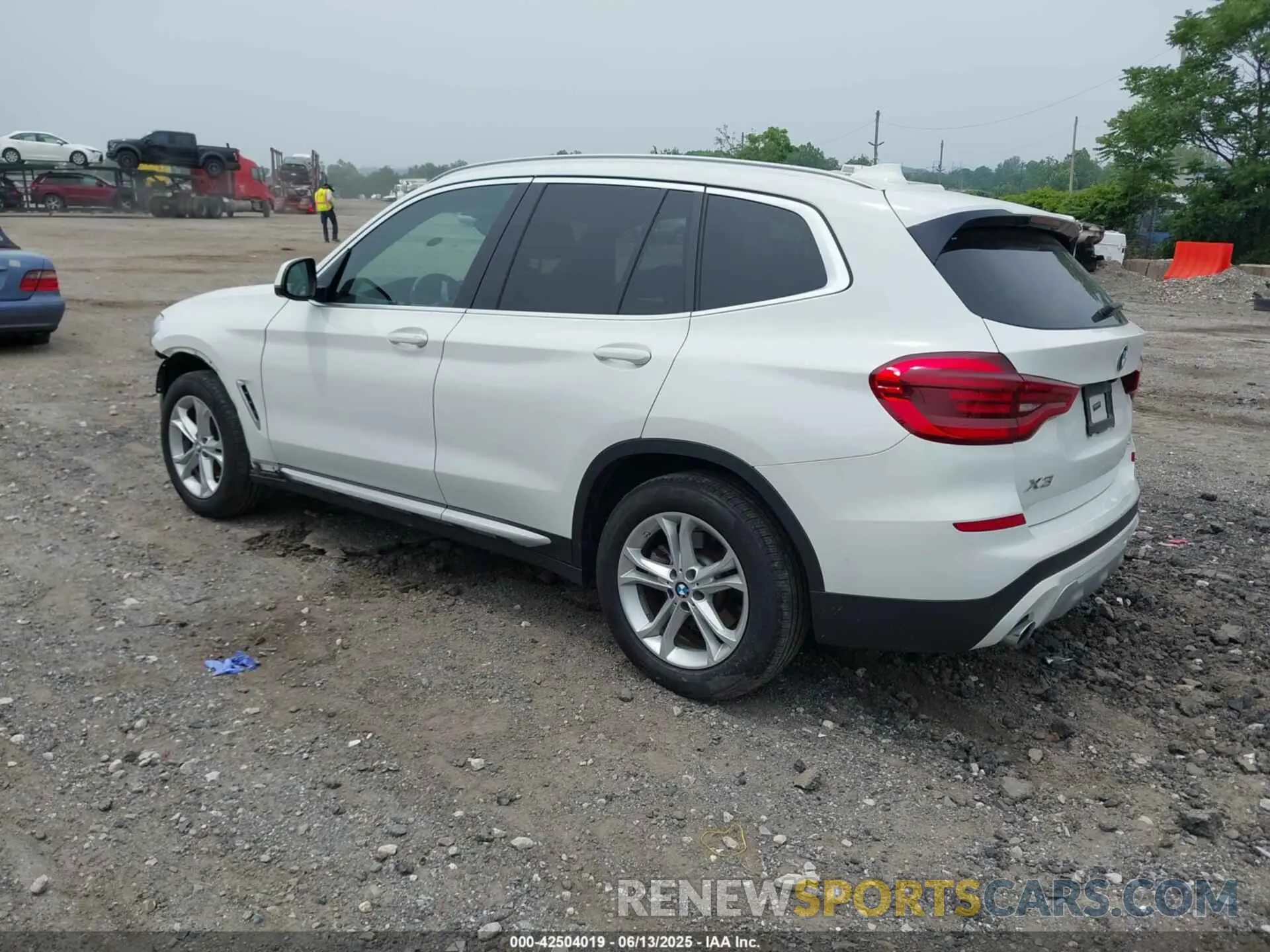 3 Photograph of a damaged car 5UXTR7C59KLR39960 BMW X3 2019