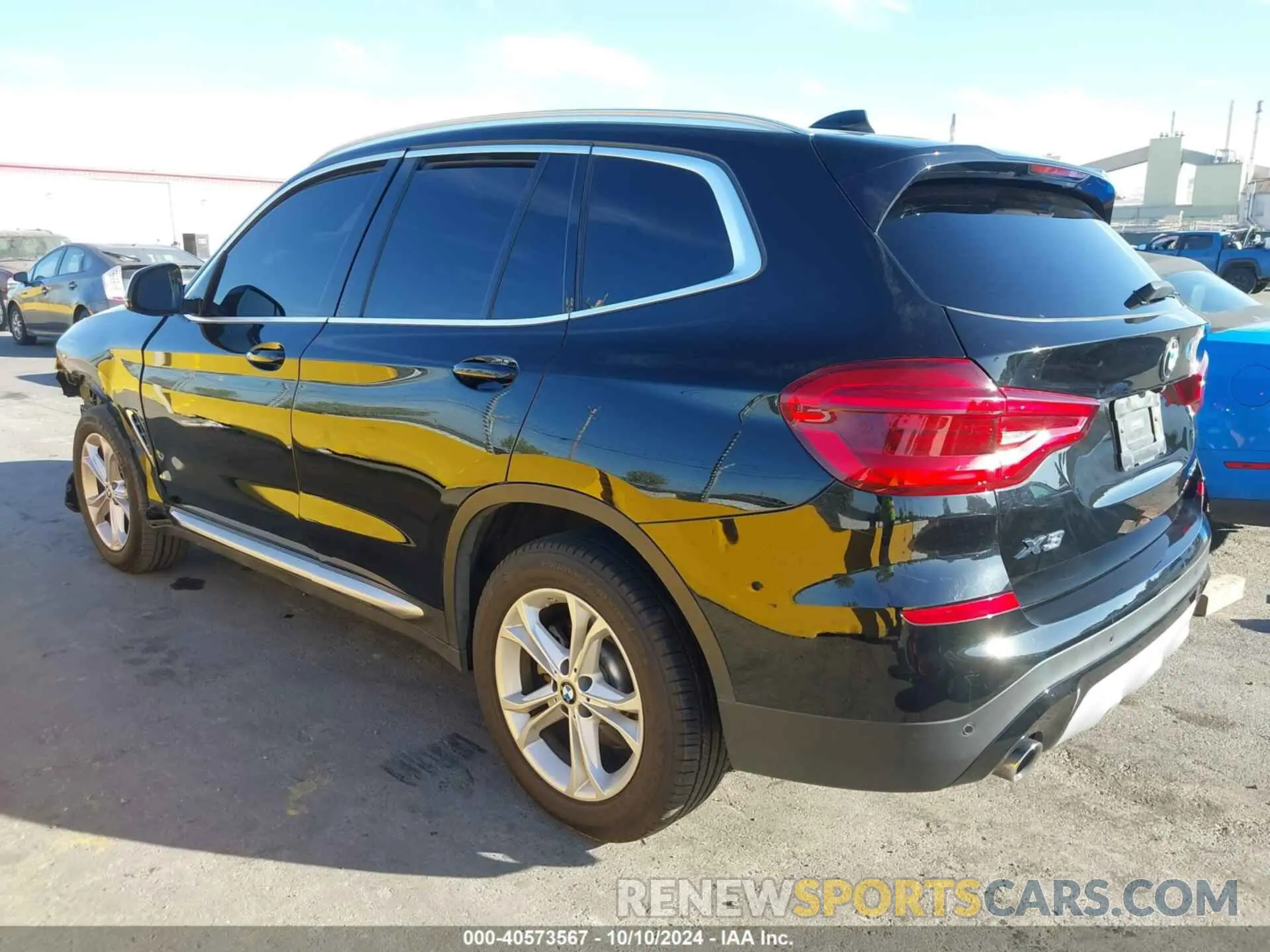 3 Photograph of a damaged car 5UXTR7C59KLR43667 BMW X3 2019