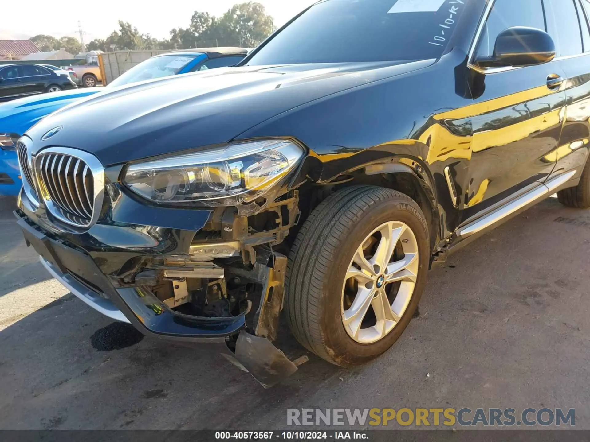 6 Photograph of a damaged car 5UXTR7C59KLR43667 BMW X3 2019