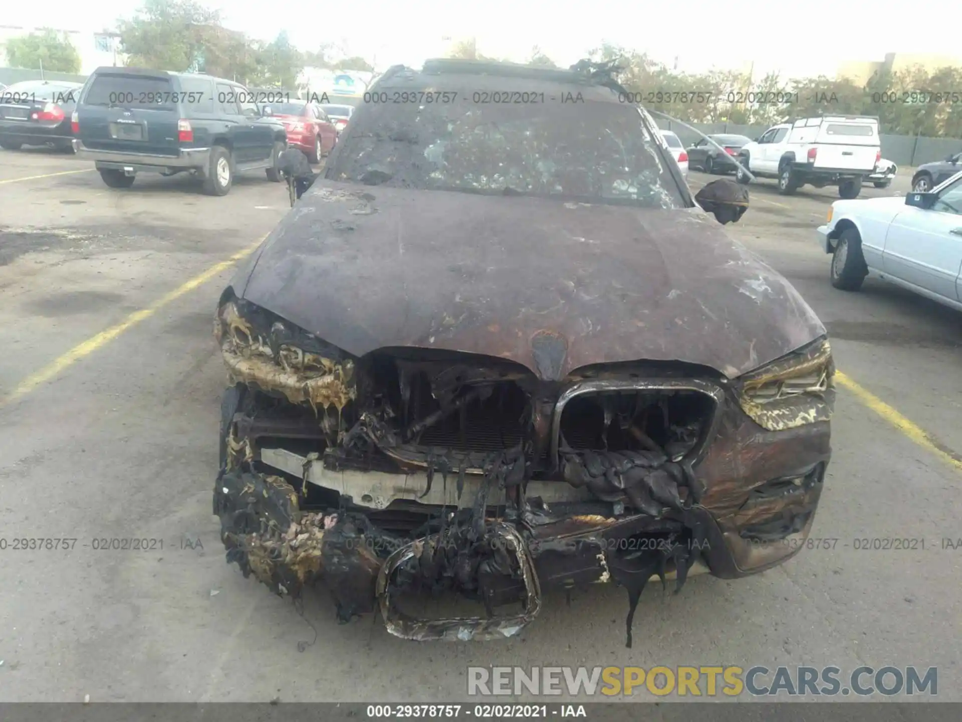 6 Photograph of a damaged car 5UXTR7C59KLR44673 BMW X3 2019