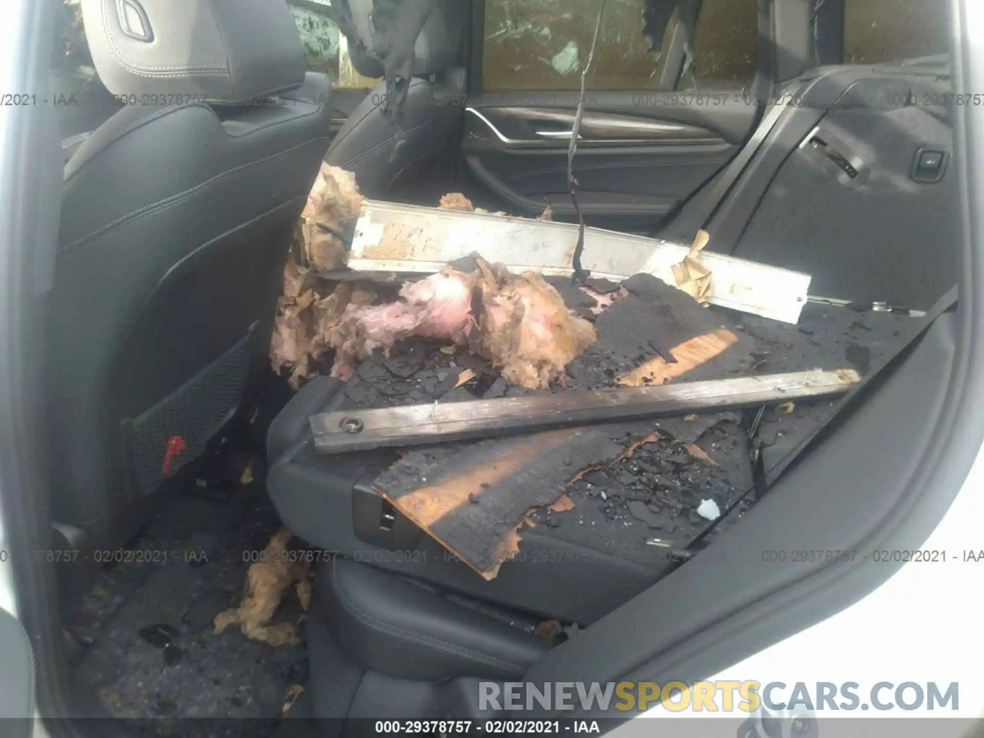 8 Photograph of a damaged car 5UXTR7C59KLR44673 BMW X3 2019