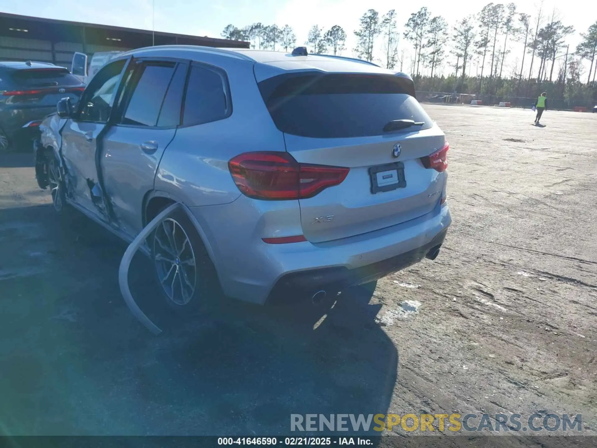 3 Photograph of a damaged car 5UXTR7C59KLR50294 BMW X3 2019