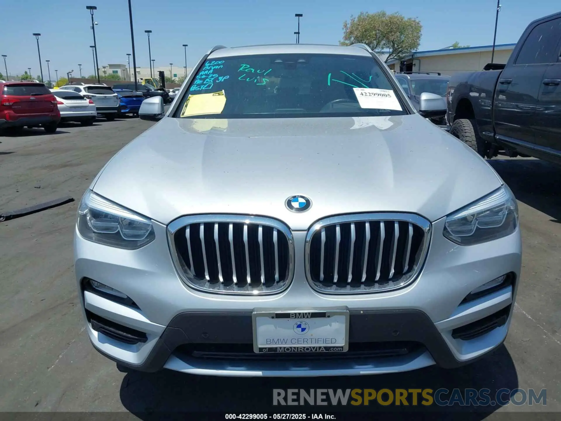 12 Photograph of a damaged car 5UXTR7C59KLR51736 BMW X3 2019