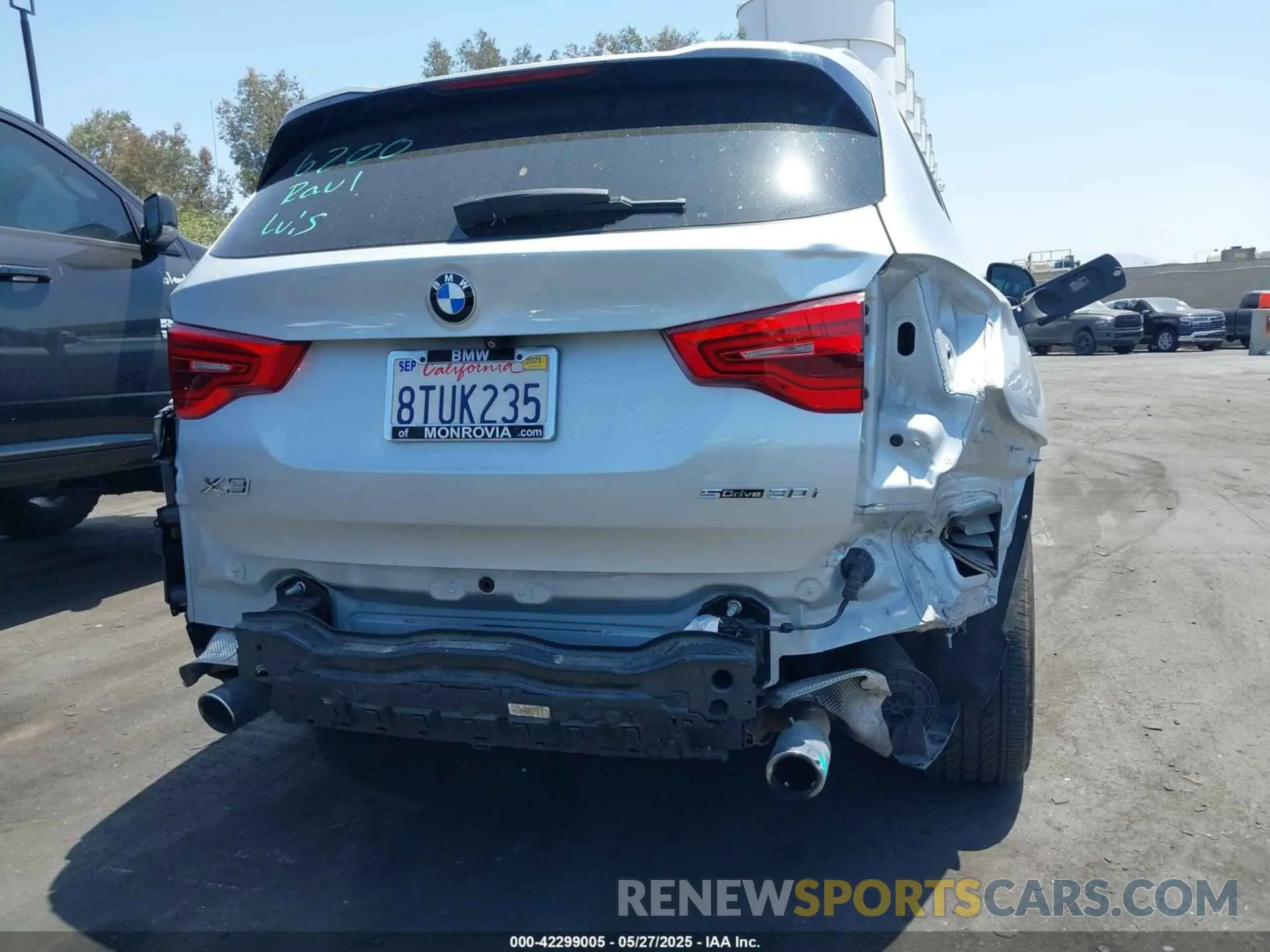 6 Photograph of a damaged car 5UXTR7C59KLR51736 BMW X3 2019
