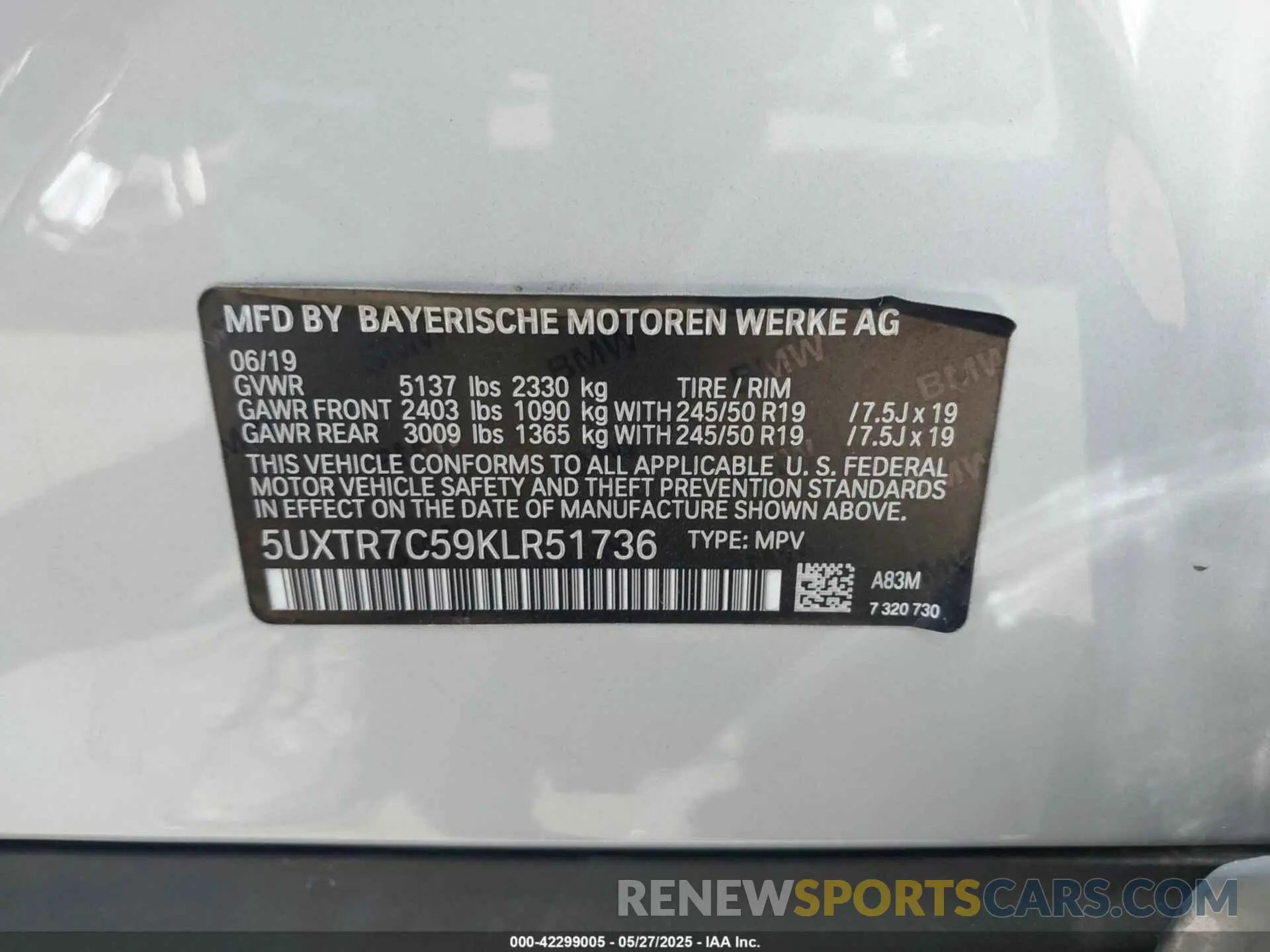 9 Photograph of a damaged car 5UXTR7C59KLR51736 BMW X3 2019