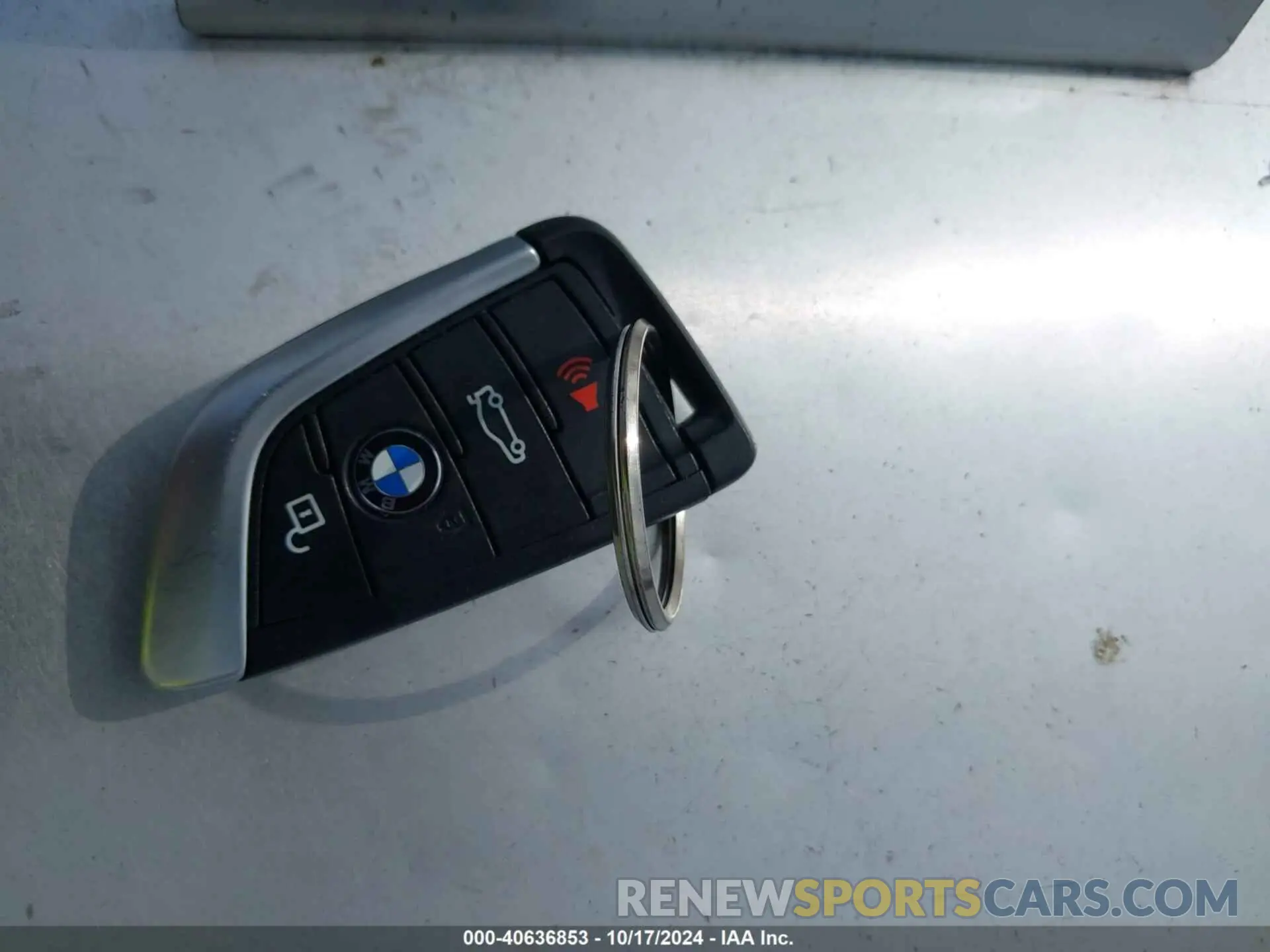 11 Photograph of a damaged car 5UXTR7C59KLR53583 BMW X3 2019