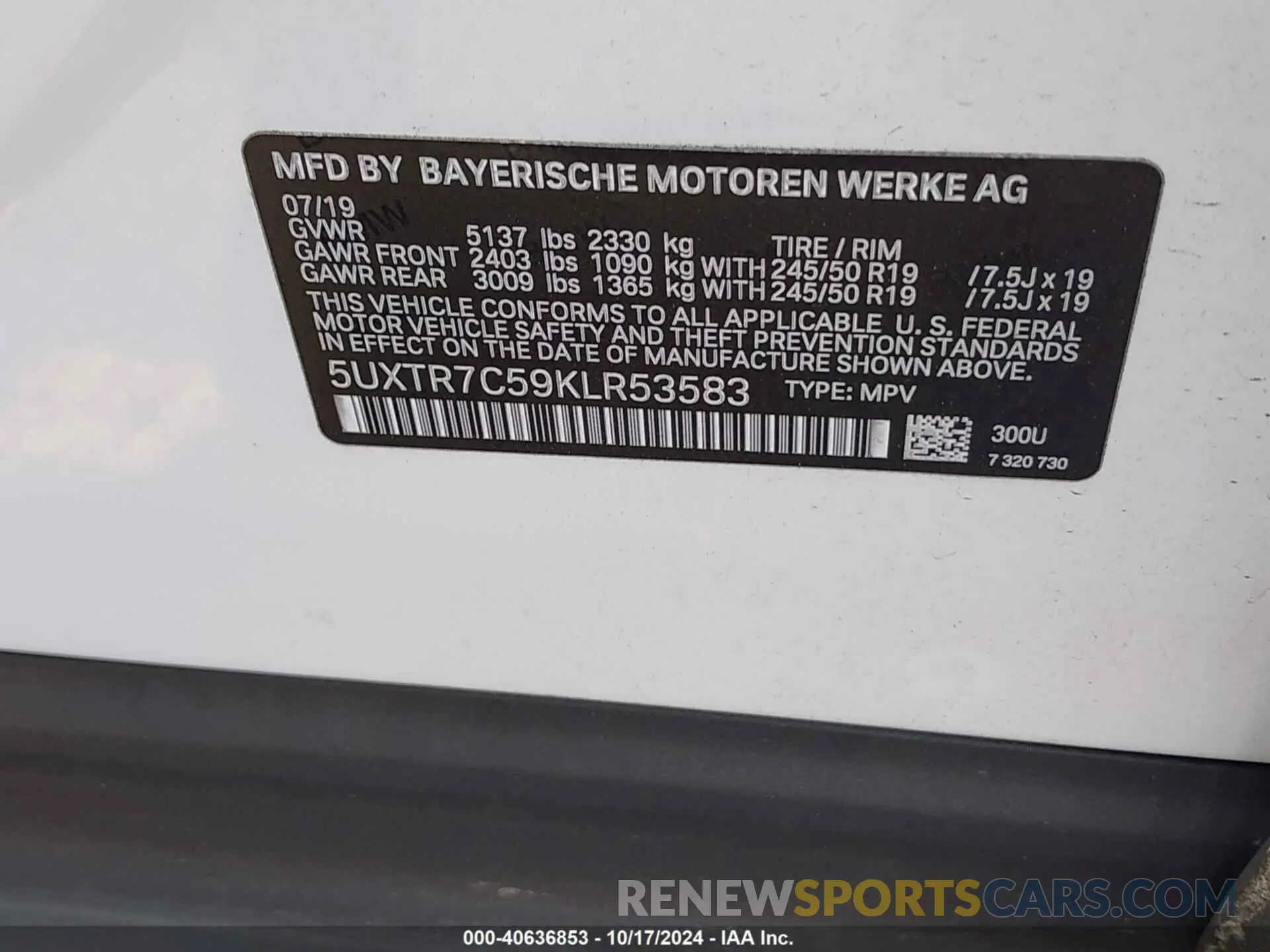 9 Photograph of a damaged car 5UXTR7C59KLR53583 BMW X3 2019