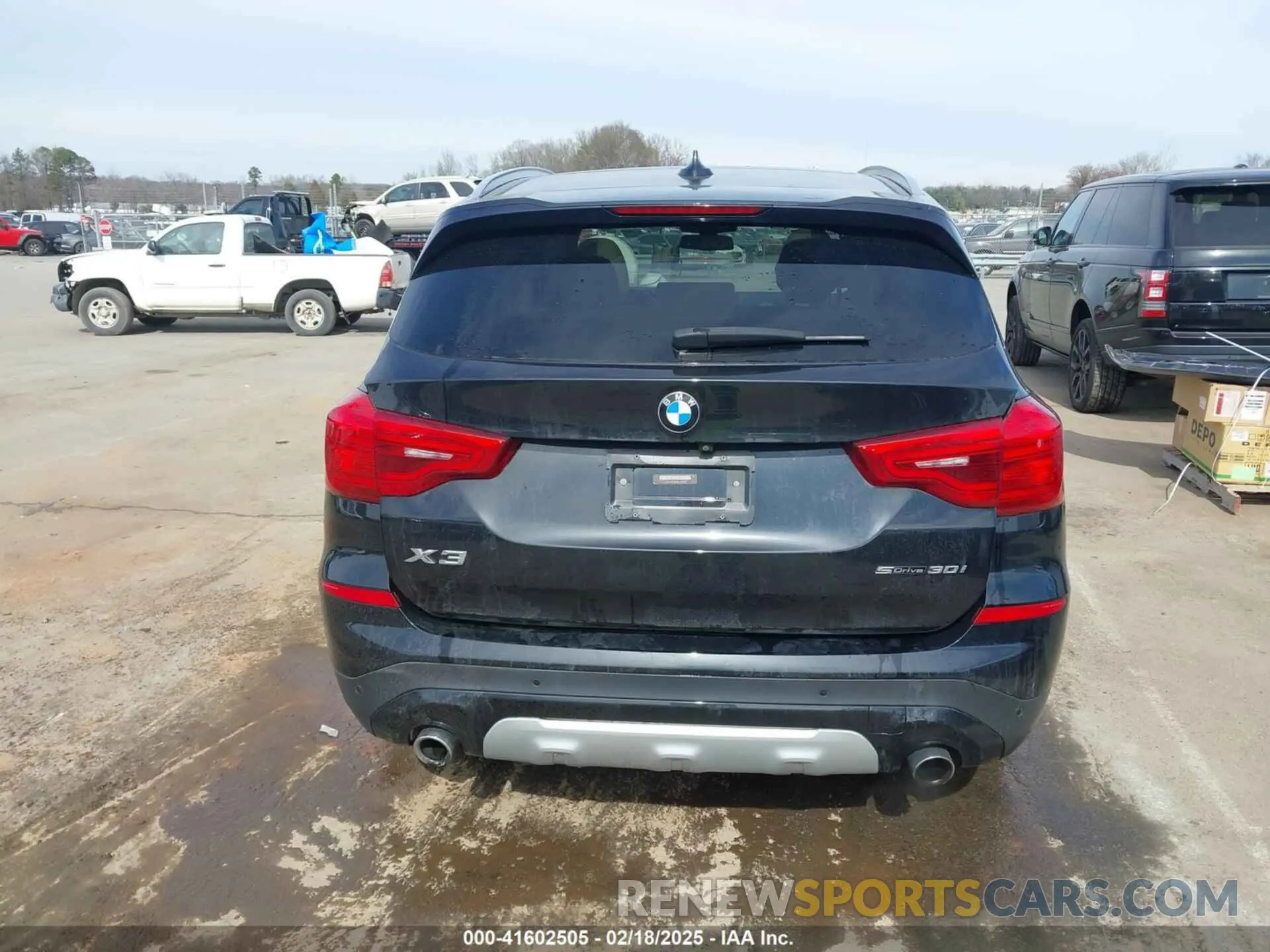 16 Photograph of a damaged car 5UXTR7C5XKLE97919 BMW X3 2019