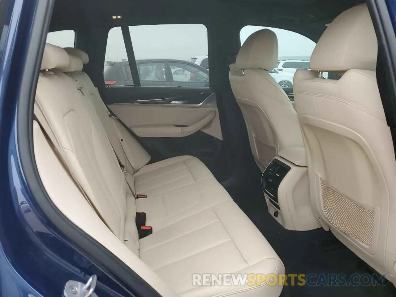11 Photograph of a damaged car 5UXTR7C5XKLE98200 BMW X3 2019