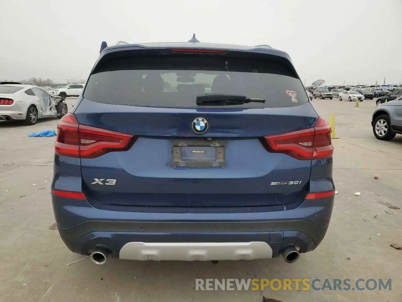 6 Photograph of a damaged car 5UXTR7C5XKLE98200 BMW X3 2019