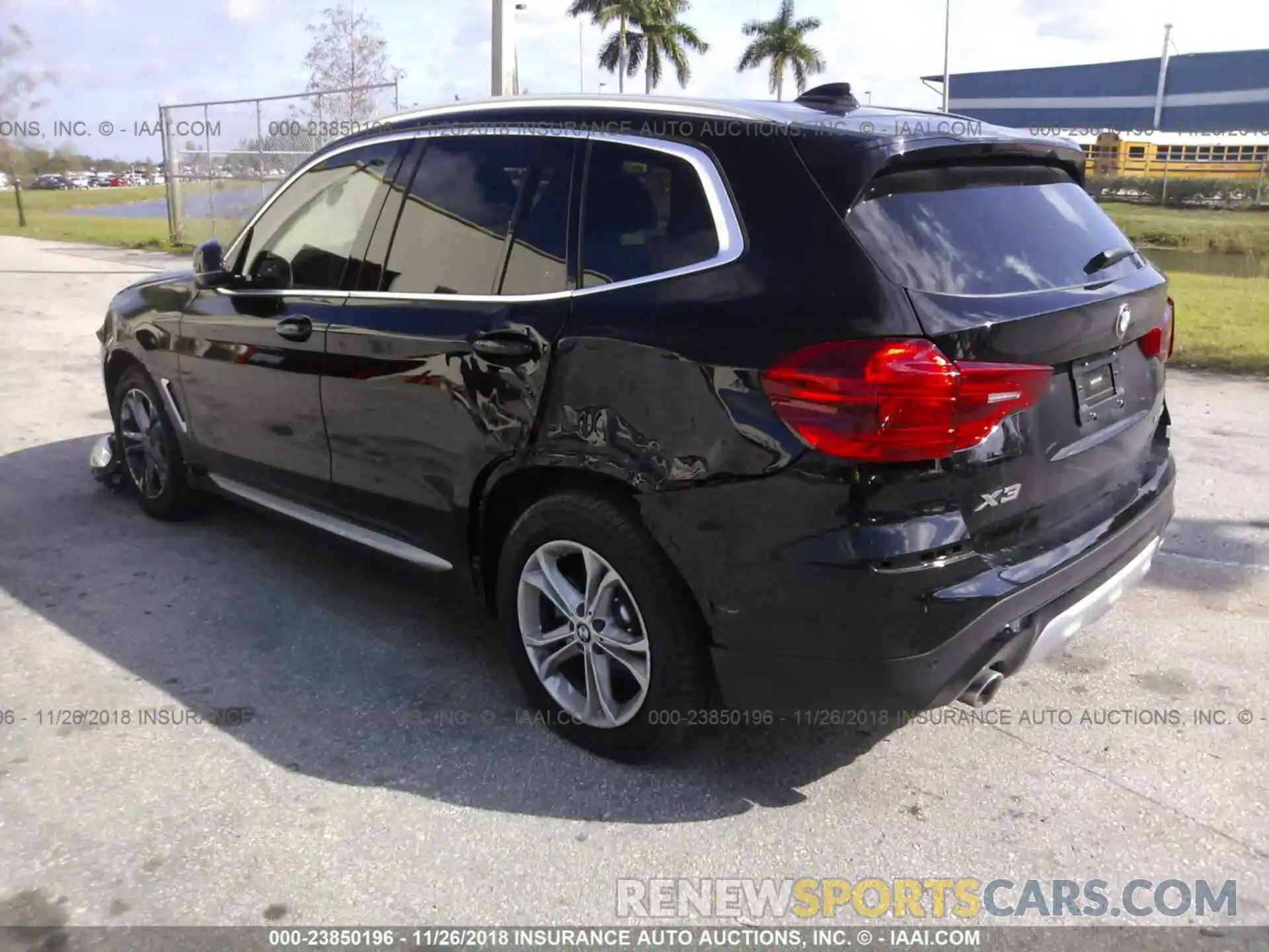 3 Photograph of a damaged car 5UXTR7C5XKLF26853 Bmw X3 2019