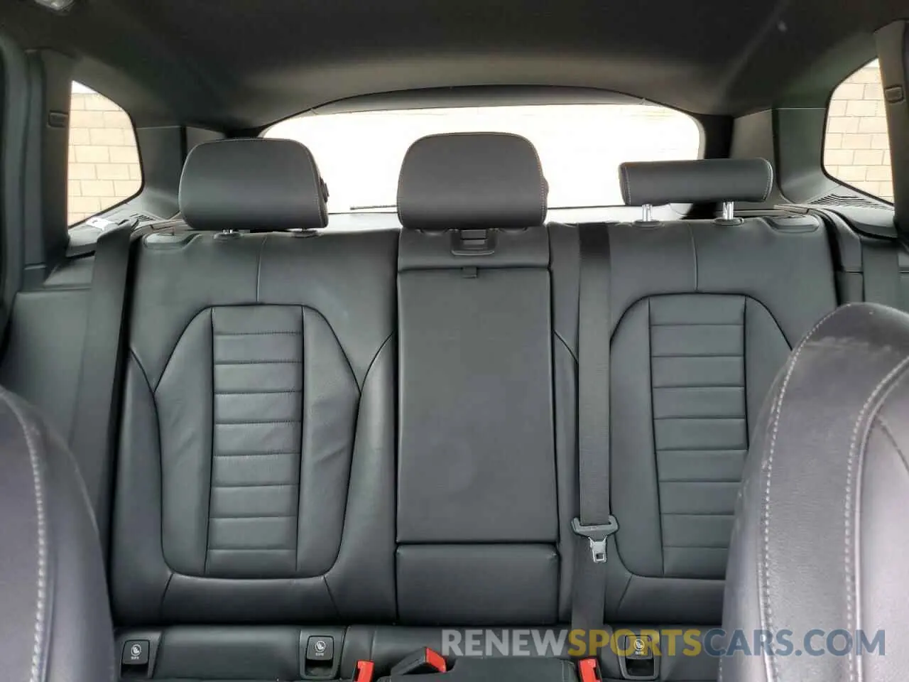 10 Photograph of a damaged car 5UXTR7C5XKLF28330 BMW X3 2019