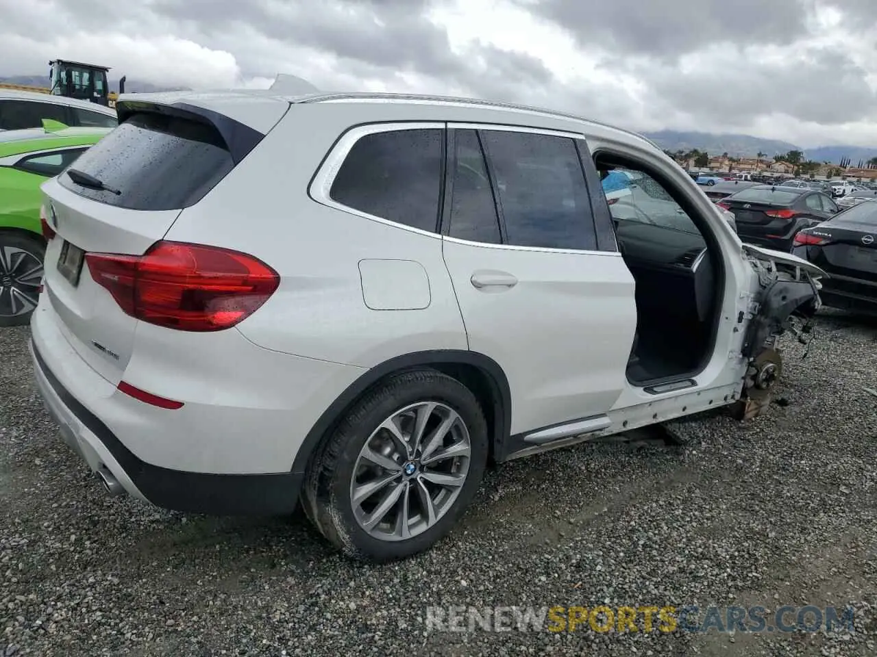 3 Photograph of a damaged car 5UXTR7C5XKLF28330 BMW X3 2019
