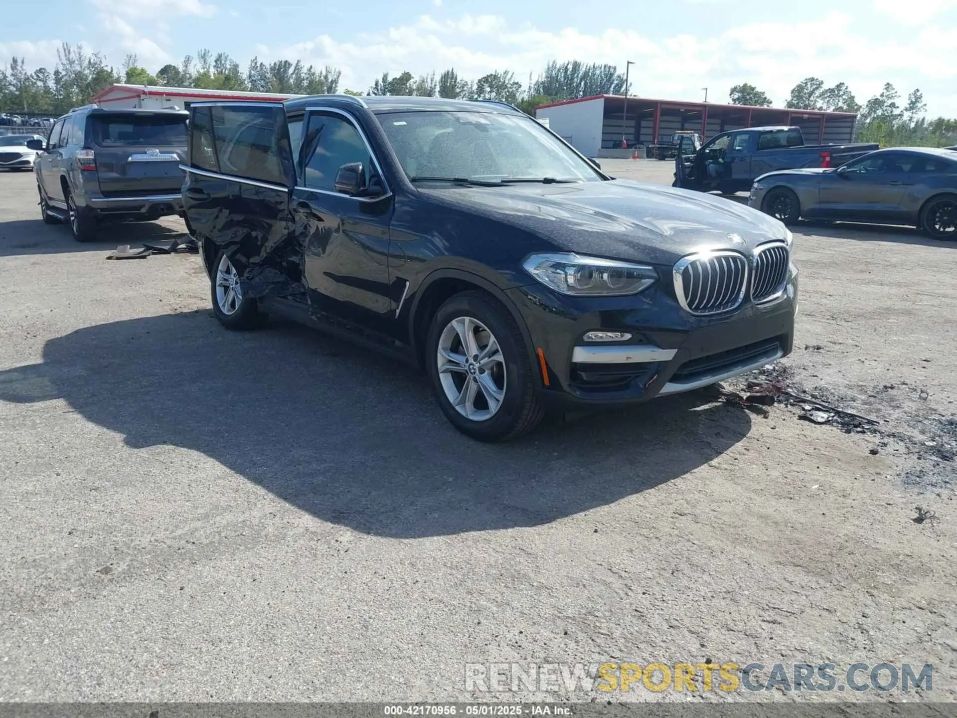 1 Photograph of a damaged car 5UXTR7C5XKLF29686 BMW X3 2019