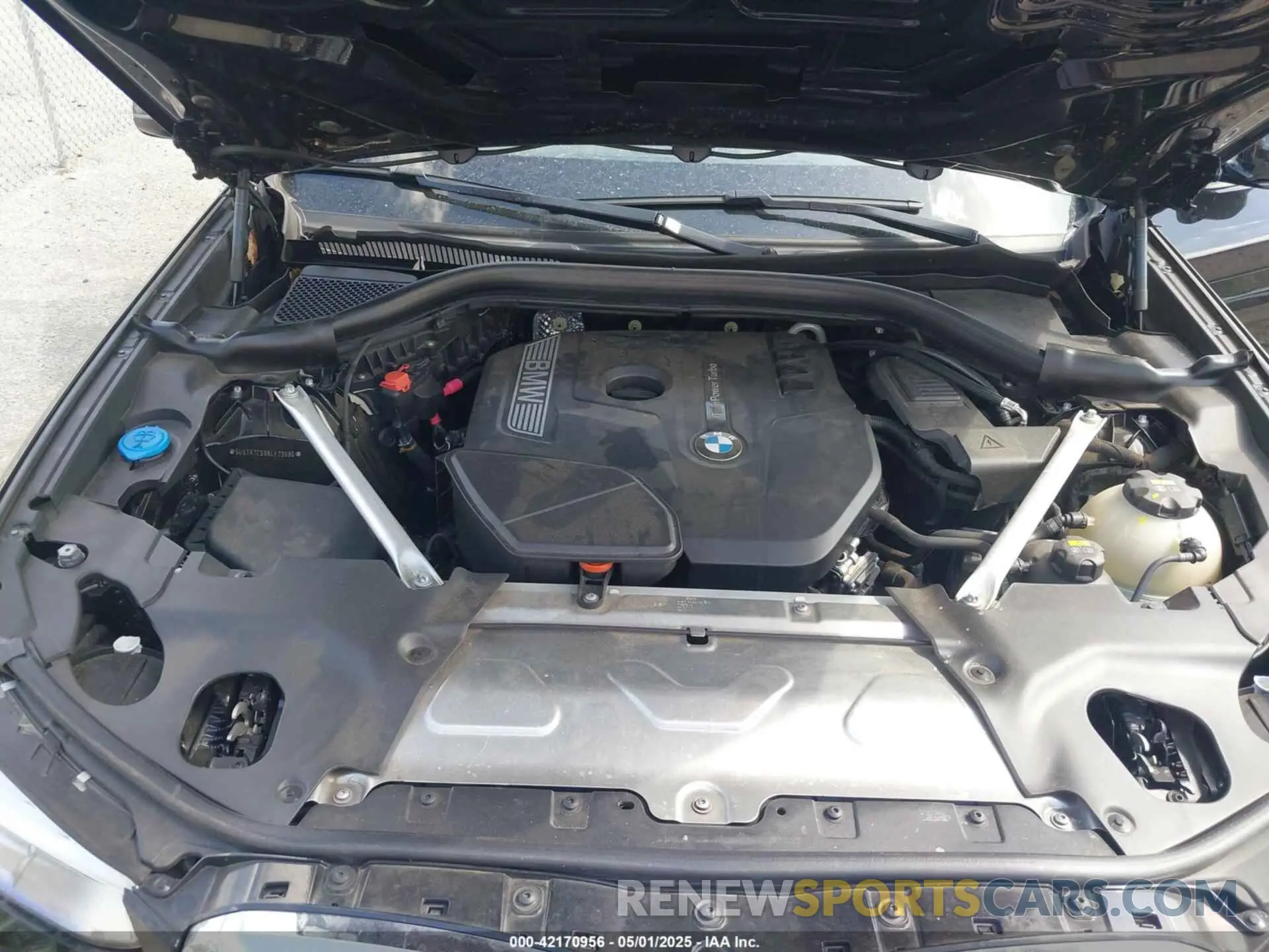 10 Photograph of a damaged car 5UXTR7C5XKLF29686 BMW X3 2019