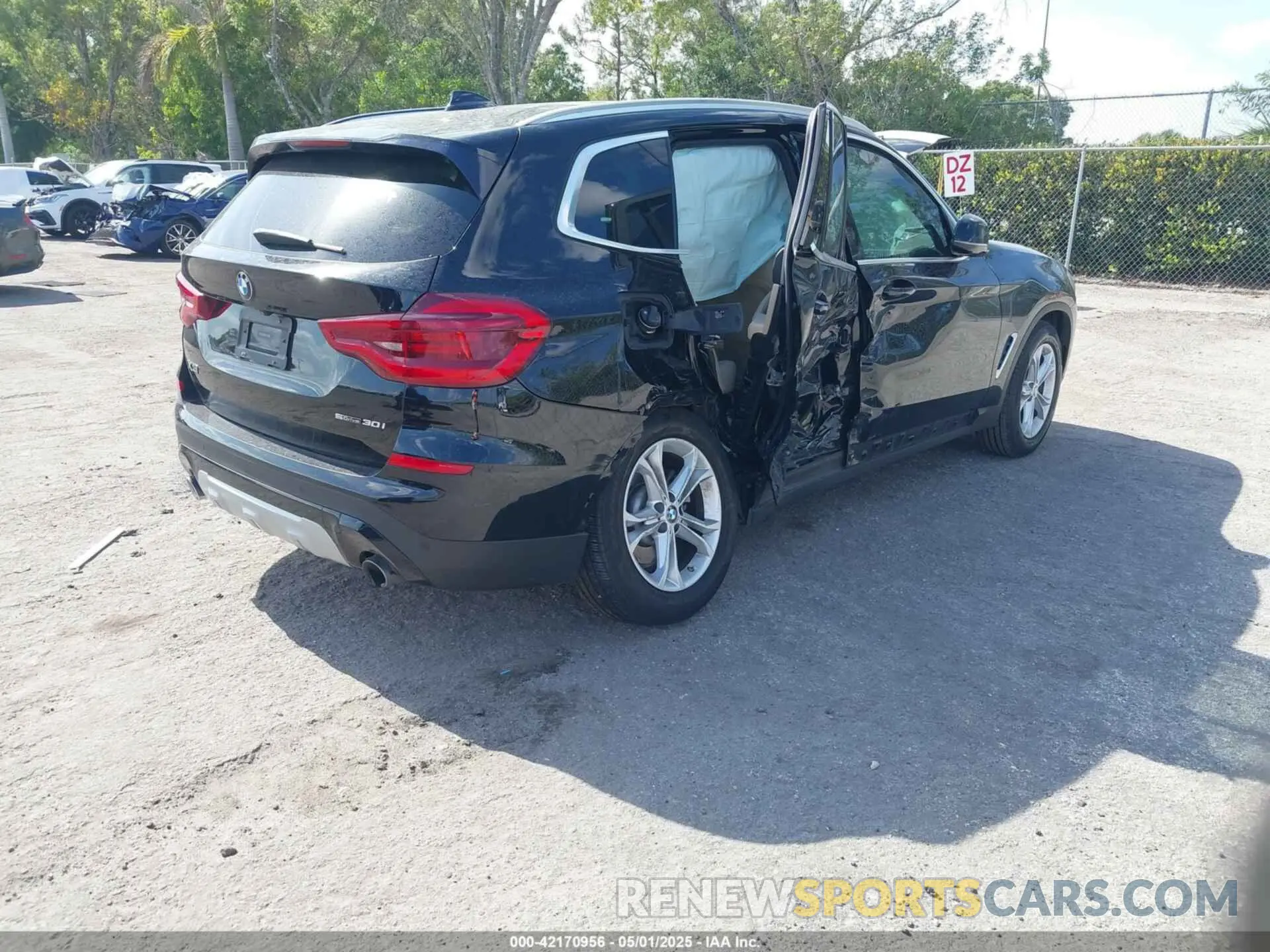4 Photograph of a damaged car 5UXTR7C5XKLF29686 BMW X3 2019