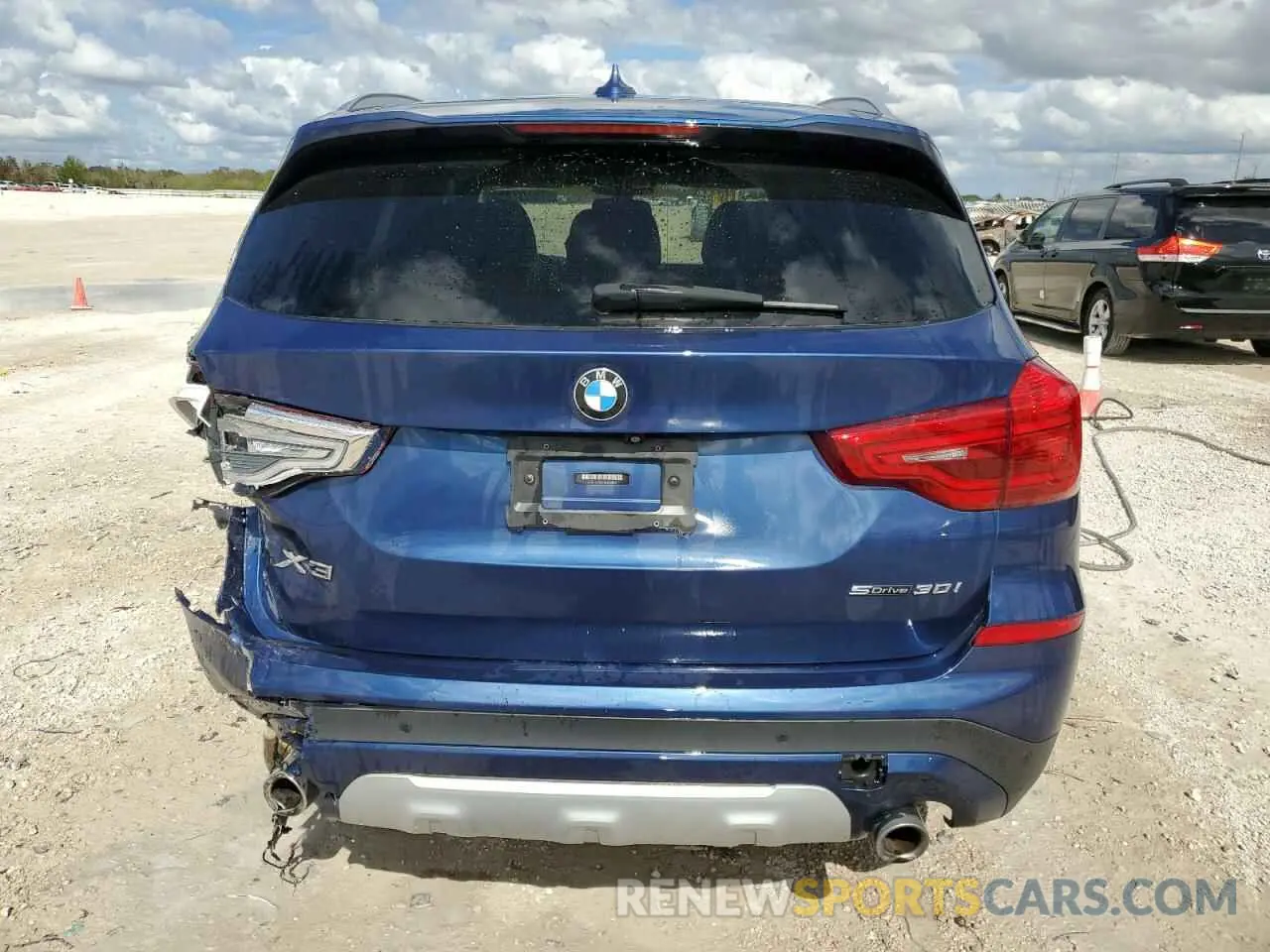 6 Photograph of a damaged car 5UXTR7C5XKLF33026 BMW X3 2019