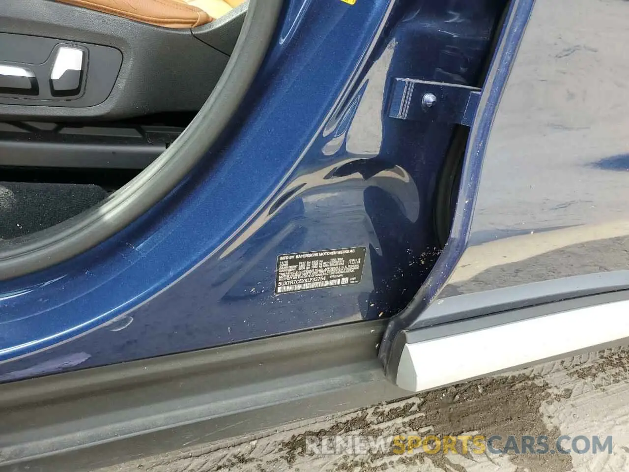 13 Photograph of a damaged car 5UXTR7C5XKLF33754 BMW X3 2019