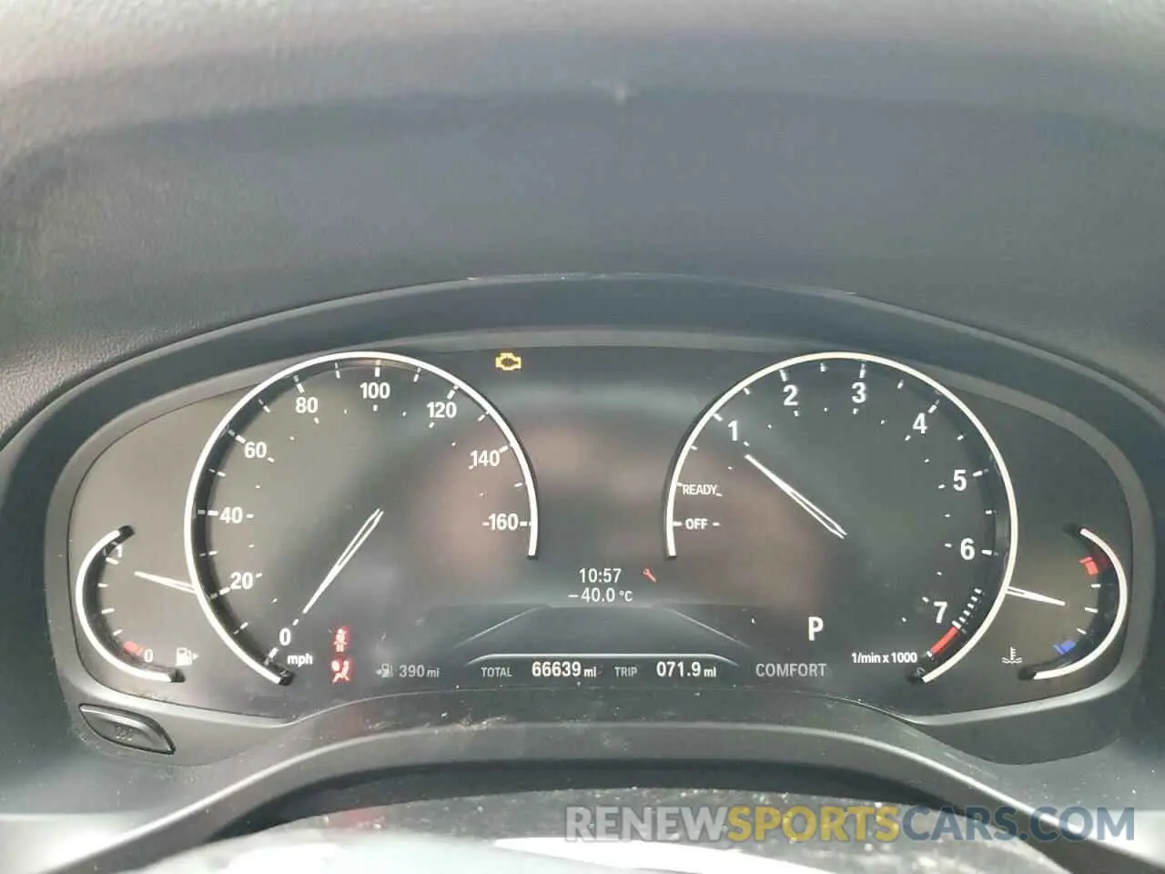 9 Photograph of a damaged car 5UXTR7C5XKLF36315 BMW X3 2019