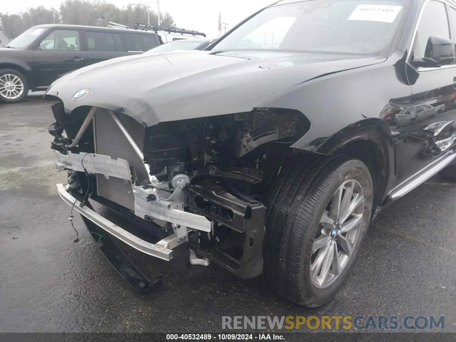 6 Photograph of a damaged car 5UXTR7C5XKLF36444 BMW X3 2019