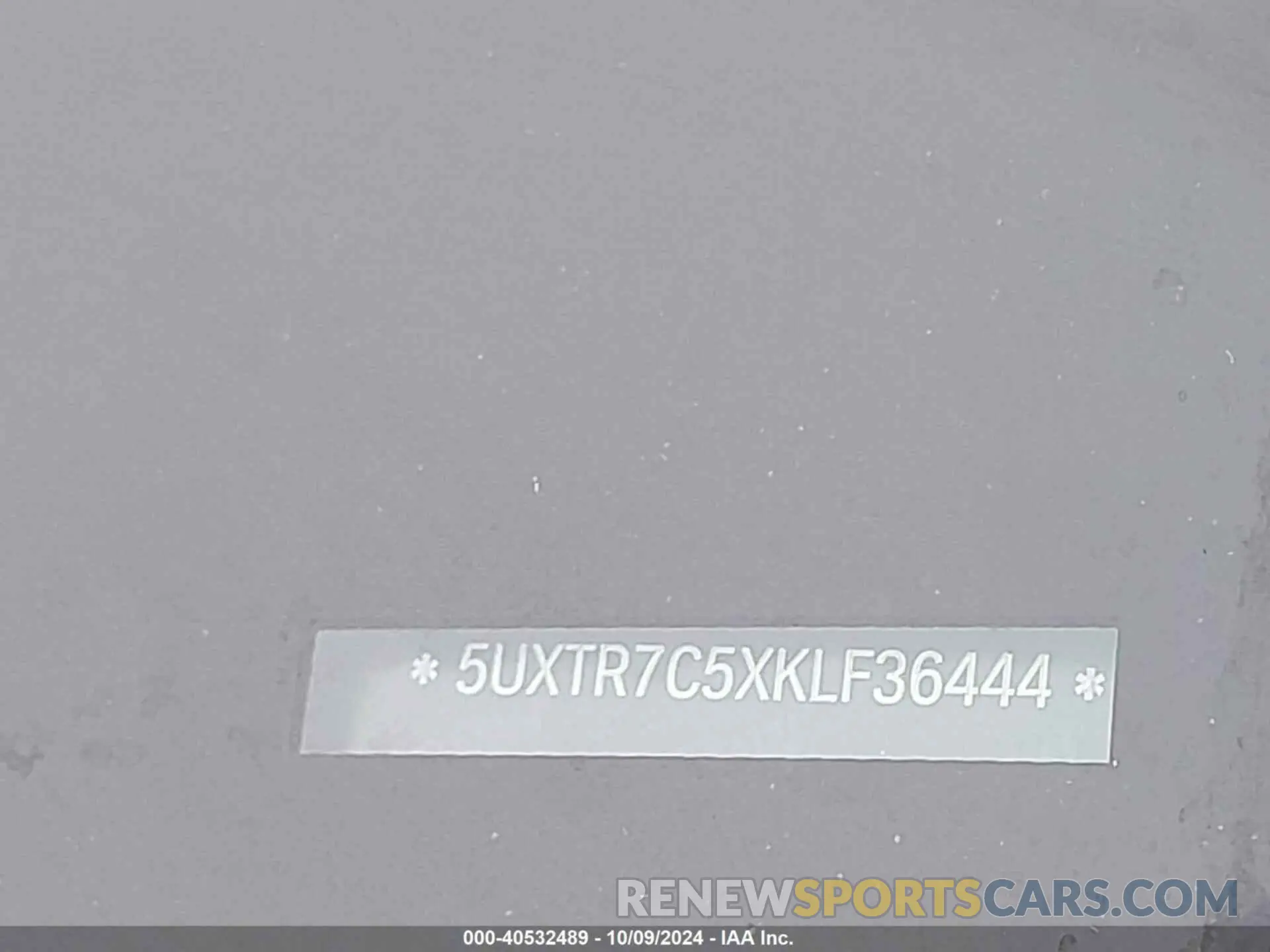 9 Photograph of a damaged car 5UXTR7C5XKLF36444 BMW X3 2019