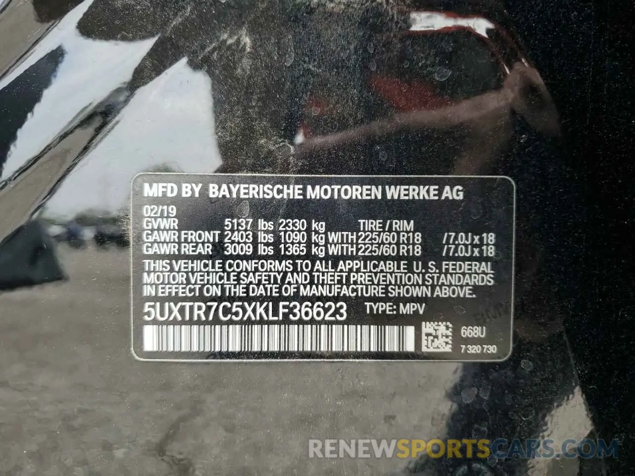 13 Photograph of a damaged car 5UXTR7C5XKLF36623 BMW X3 2019