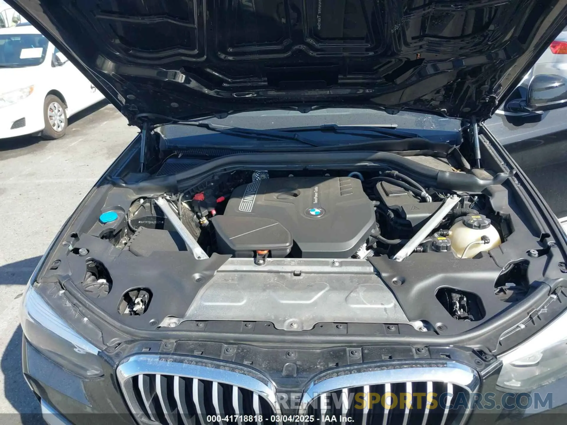 10 Photograph of a damaged car 5UXTR7C5XKLR51471 BMW X3 2019