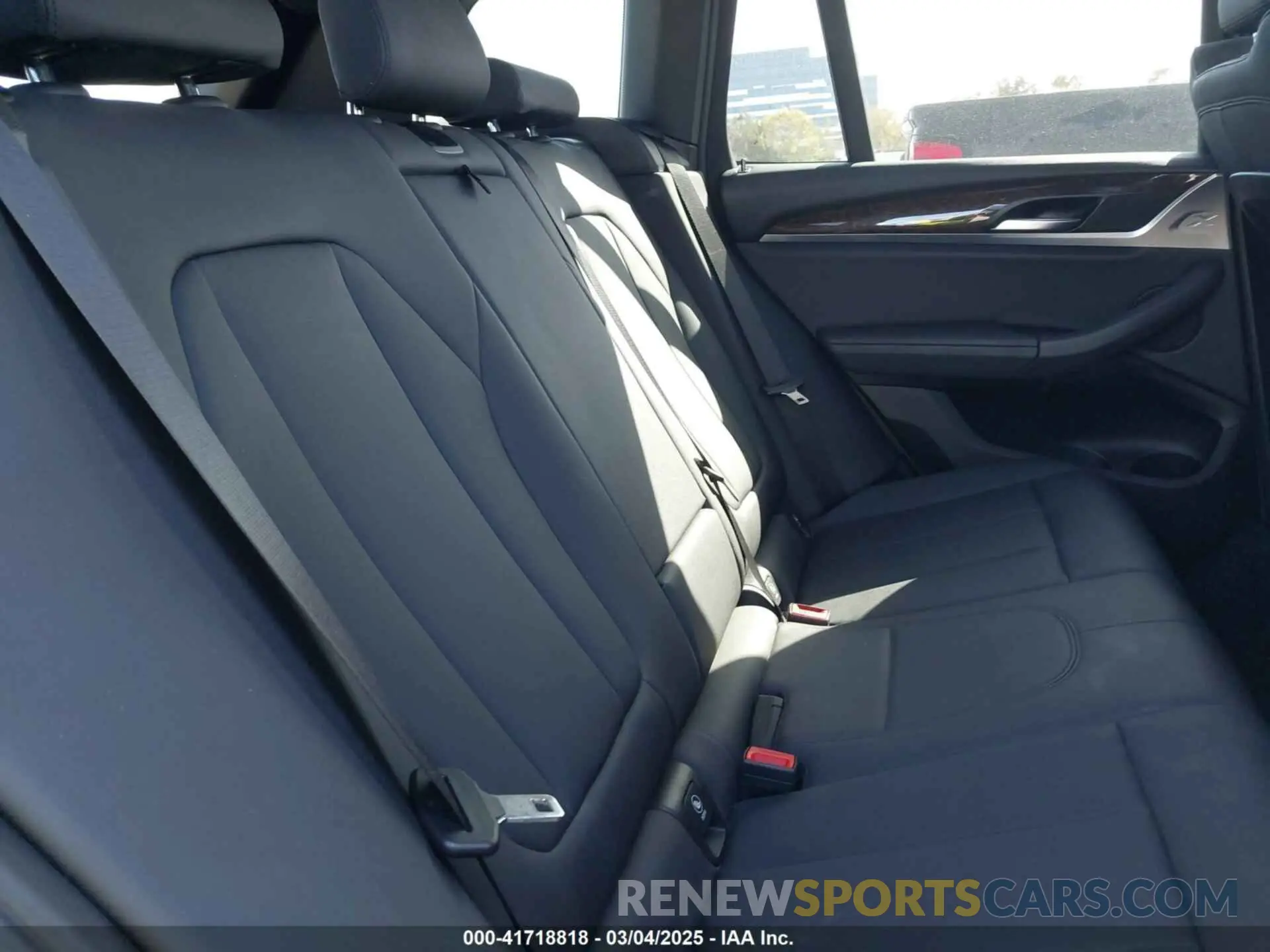 8 Photograph of a damaged car 5UXTR7C5XKLR51471 BMW X3 2019