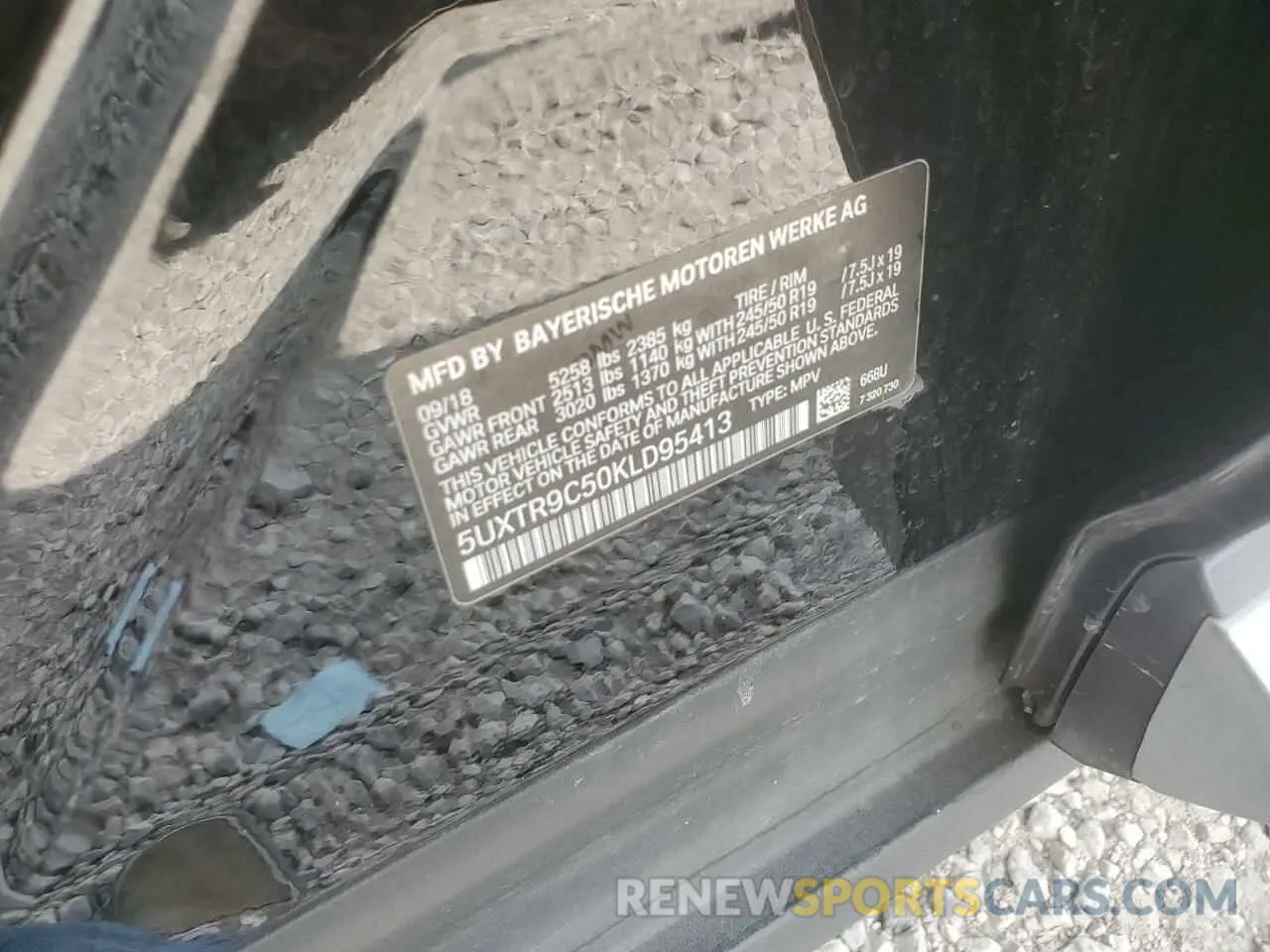 13 Photograph of a damaged car 5UXTR9C50KLD95413 BMW X3 2019
