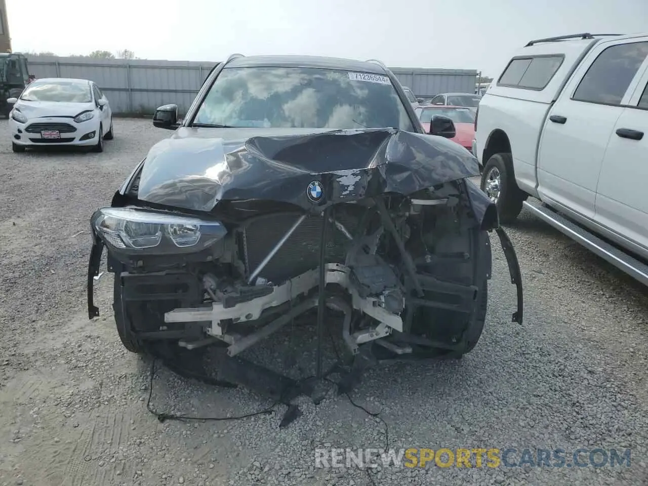 5 Photograph of a damaged car 5UXTR9C50KLD95413 BMW X3 2019