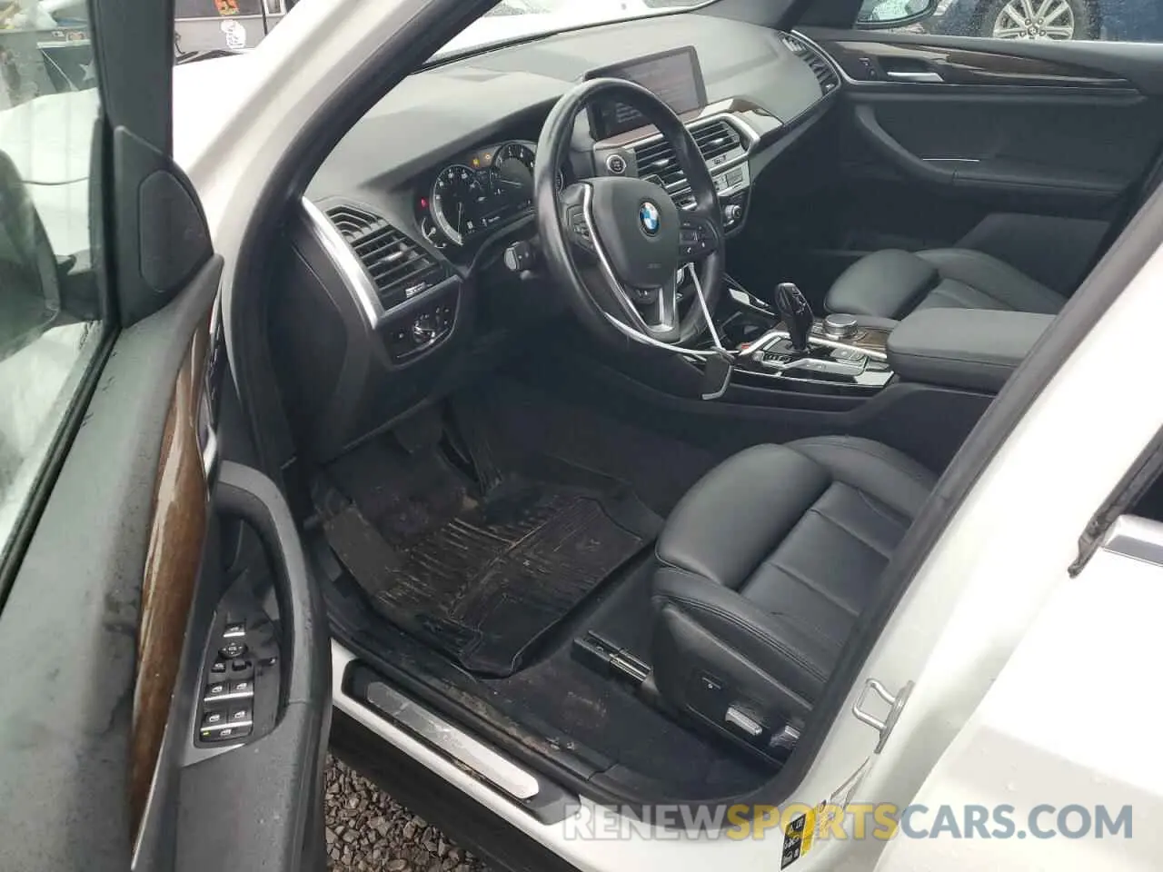 8 Photograph of a damaged car 5UXTR9C50KLD97730 BMW X3 2019