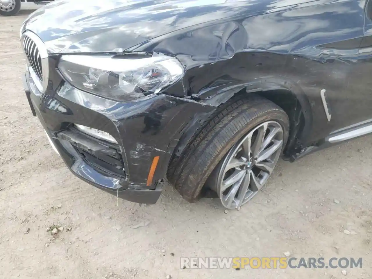 9 Photograph of a damaged car 5UXTR9C50KLE15269 BMW X3 2019